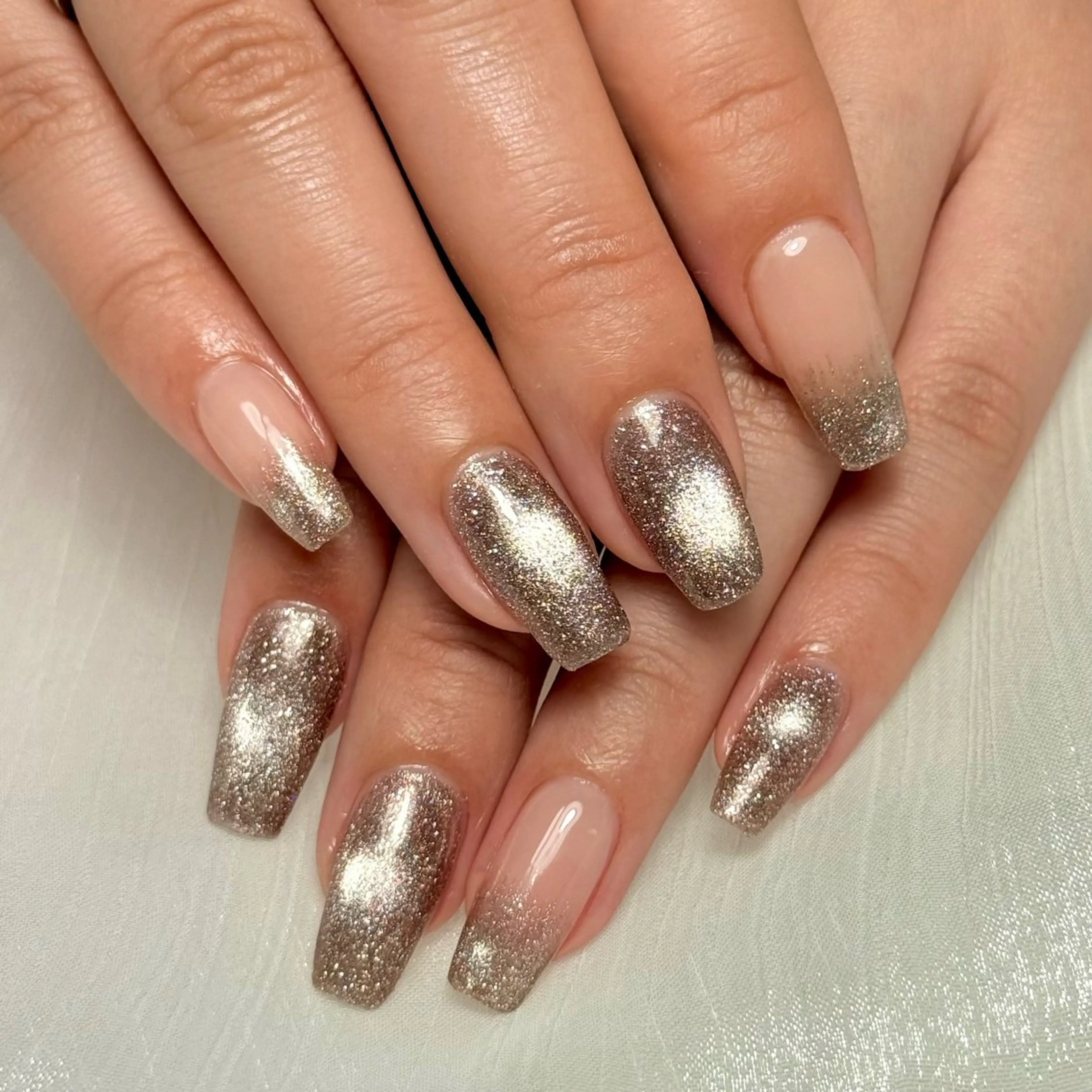 【オフ込み】グラデーション(ラメ・マグネット・フラッシュ含む)の写真