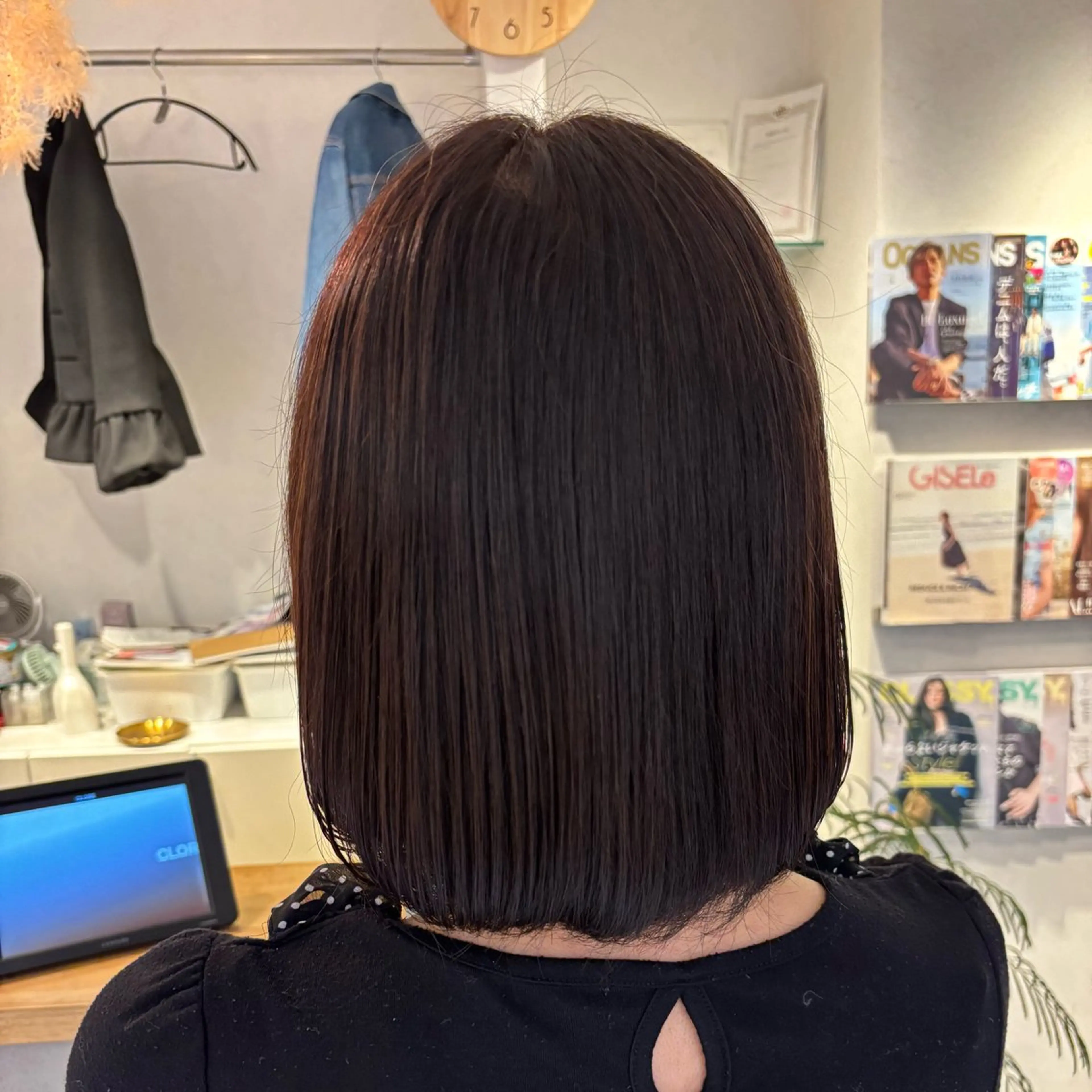 カラー 草野 亜弥のヘアスタイル