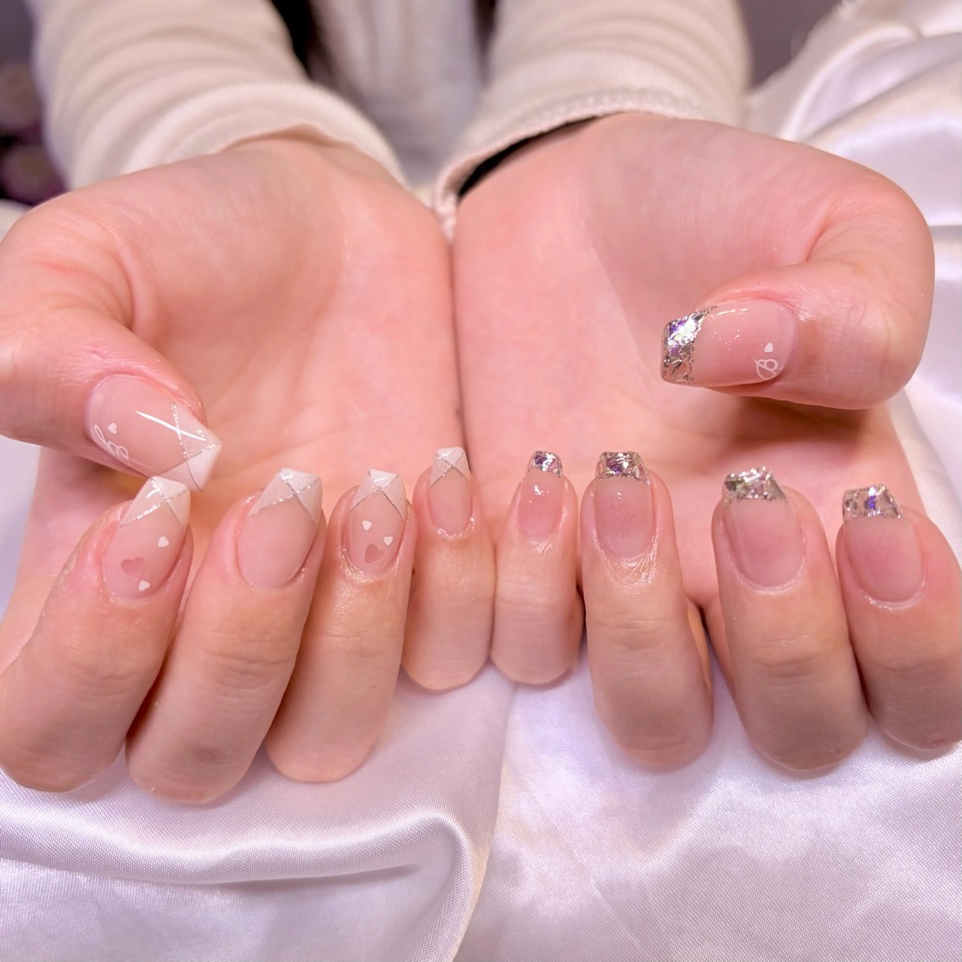 ネイル フレンチネイル ハンドネイル nail salon e'mu💐のネイルデザイン