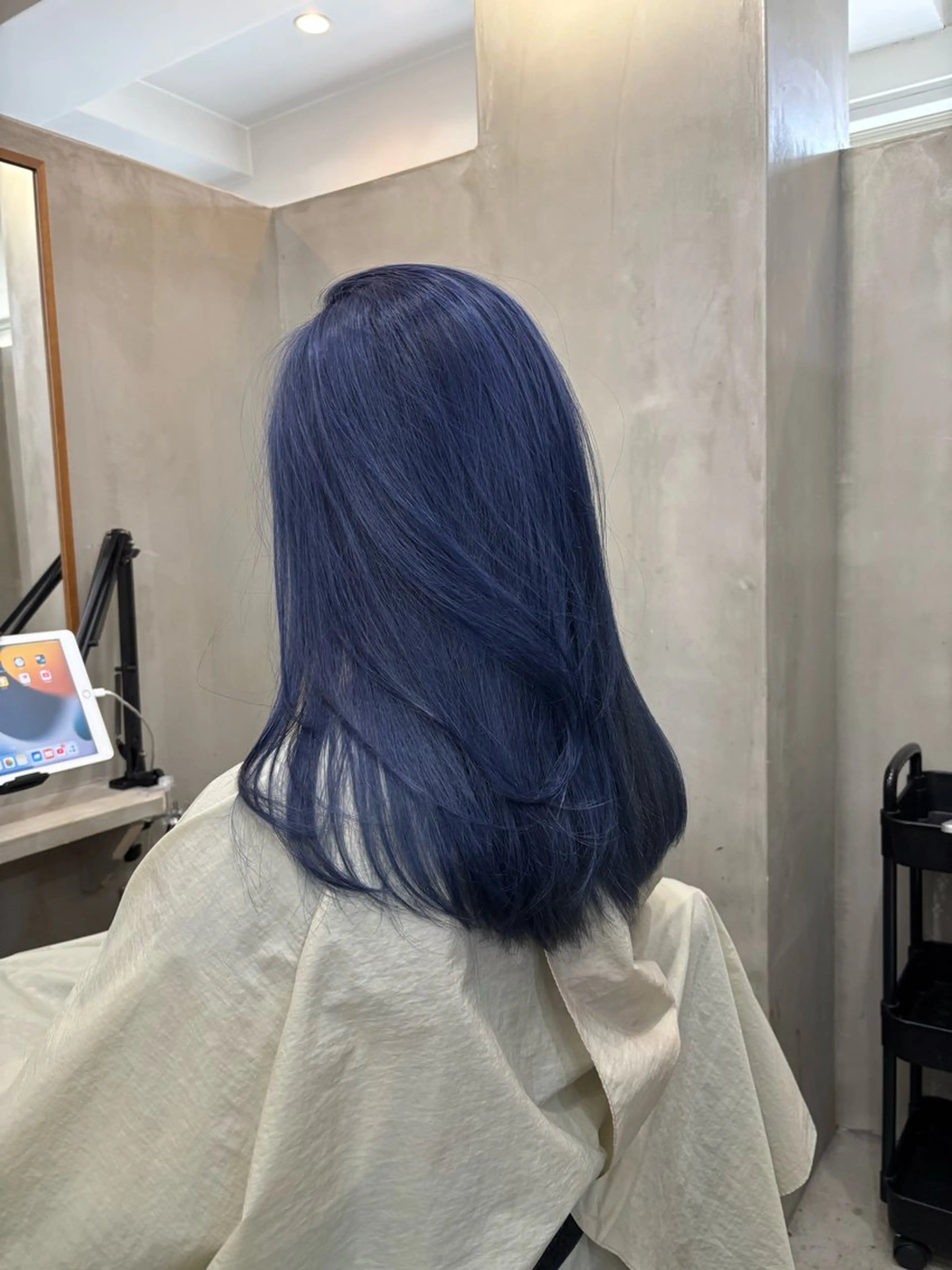 セミロング カラー ブリーチ ブルーカラー ネイビーカラー ヘアカラー 中園康 /カラー/ブリーチのヘアスタイル