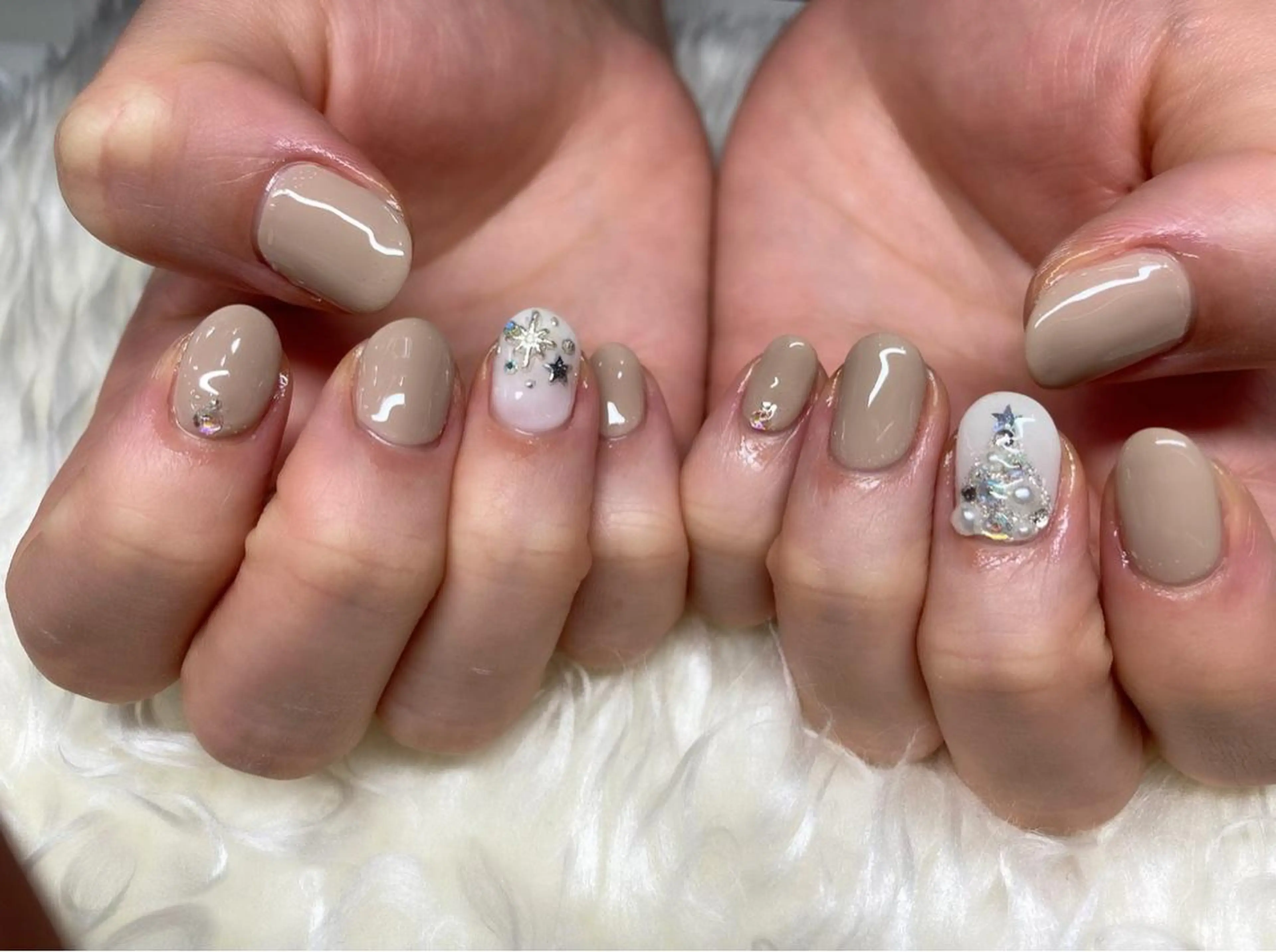 ネイル ジェルネイル ニュアンスネイル パラジェル 冬ネイル クリスマス ハンドネイル Nail&eye Belire 新宿のネイルデザイン