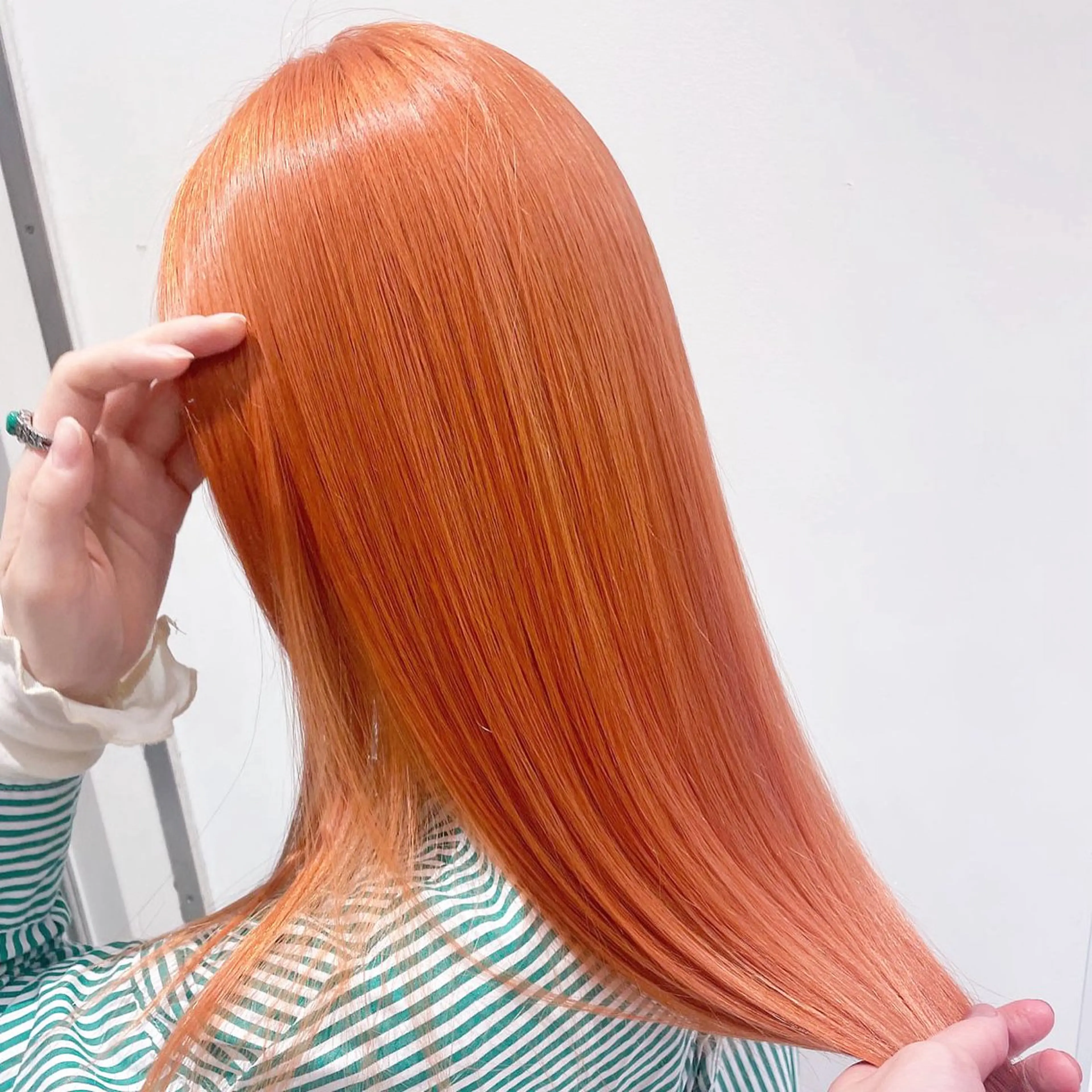 カラー 長尾菜々美🐰 ／ハイトーンカラーのヘアスタイル