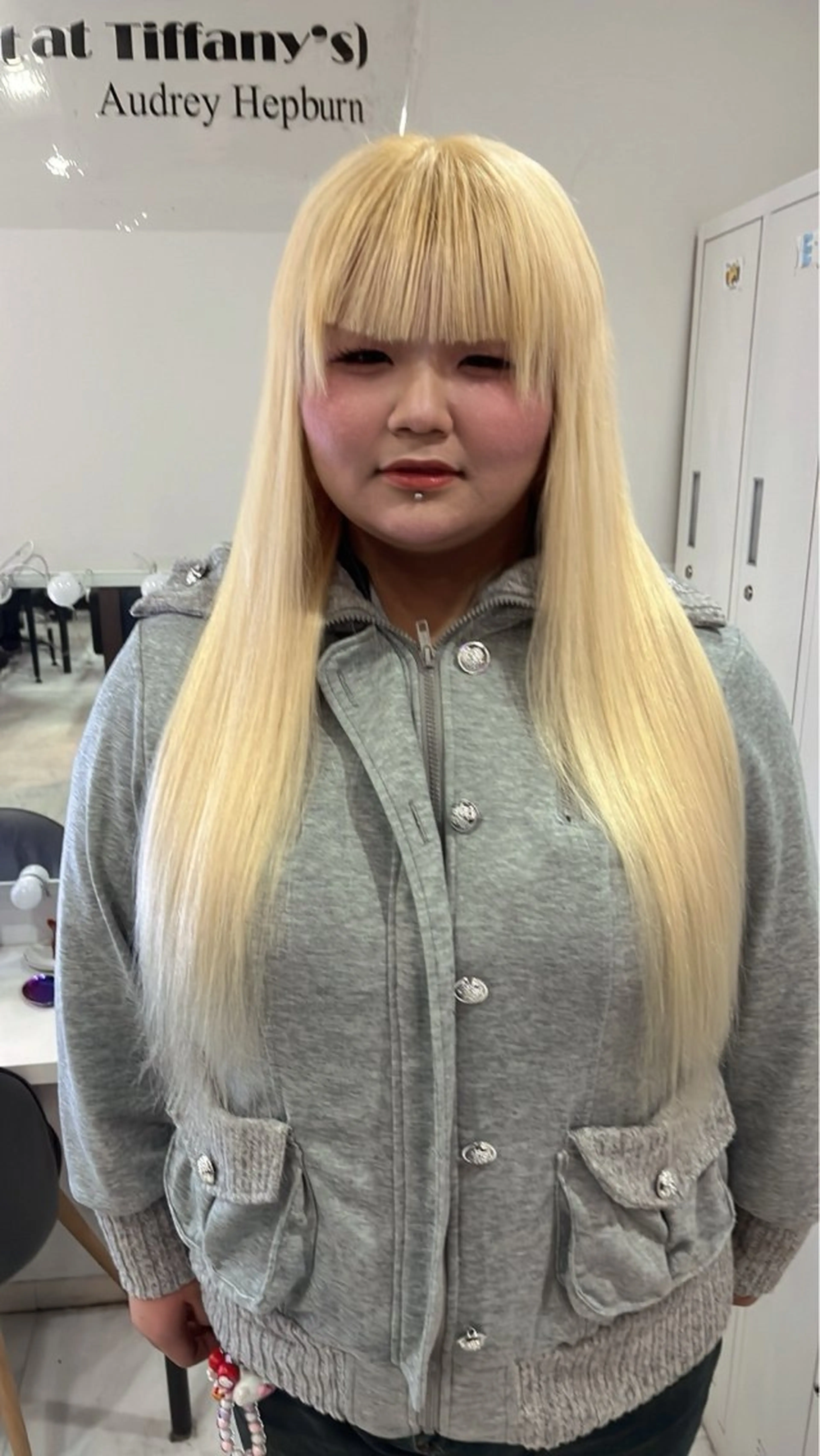 ショート 🦋REISA🦋 エクステ×ハイトーンのヘアスタイル