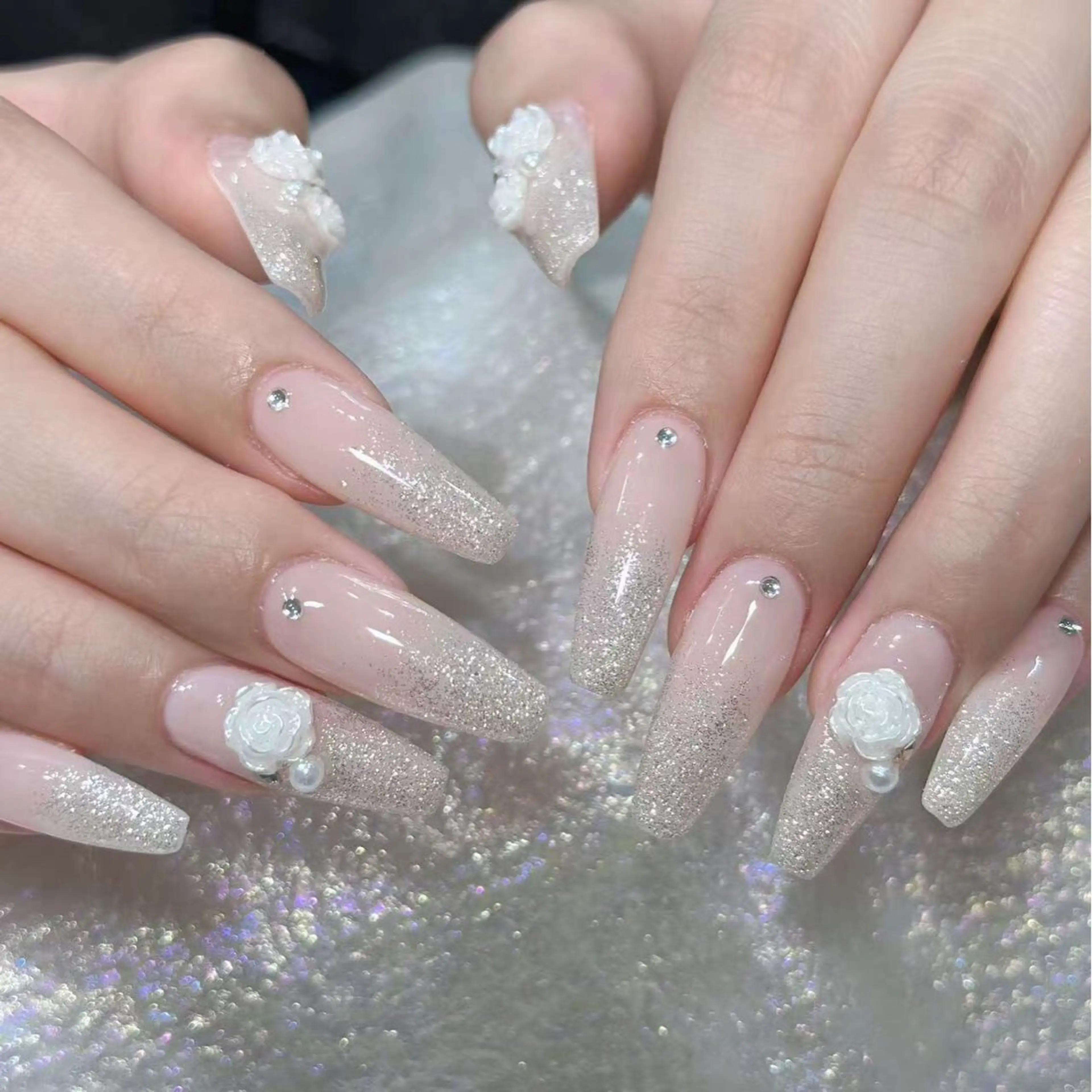 ネイル ハンドネイル Queens テイのネイルデザイン