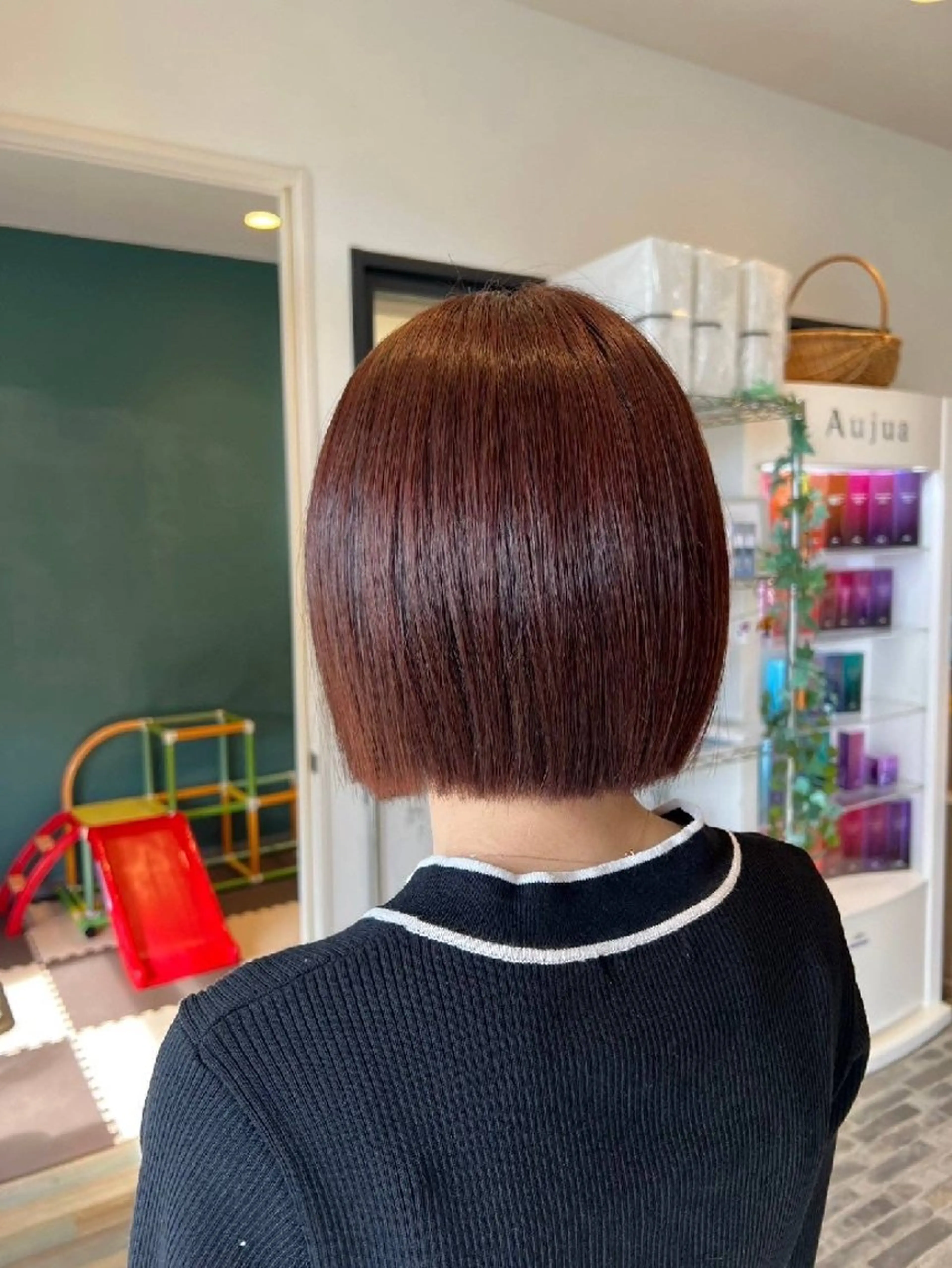 カラー 西 亜佑奈のヘアスタイル