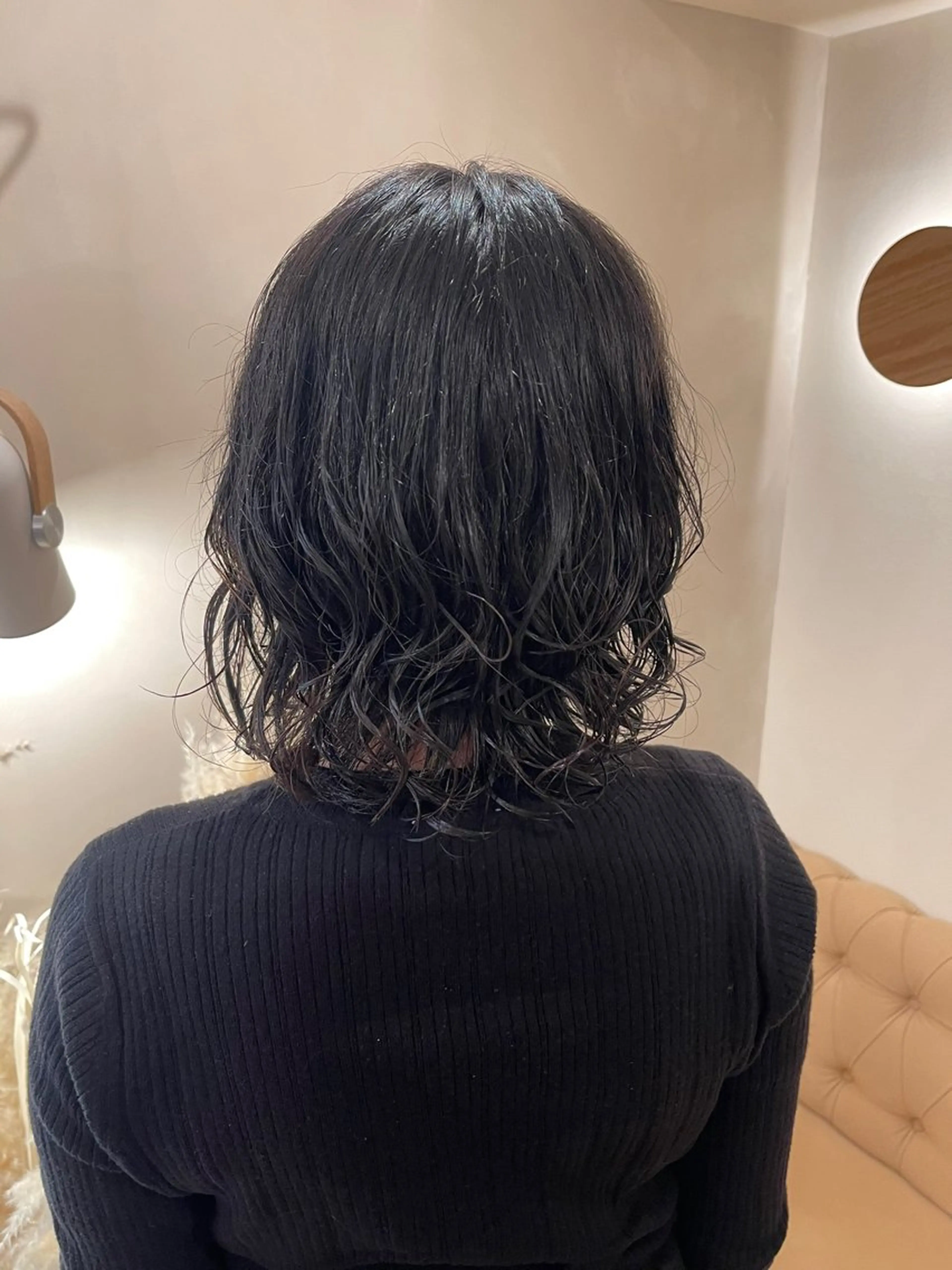 ミディアム MEN‘S HAIR BLEACHi塩釜口所属・市原亮/塩釜口/ ツイスパ/波巻きのヘアスタイル