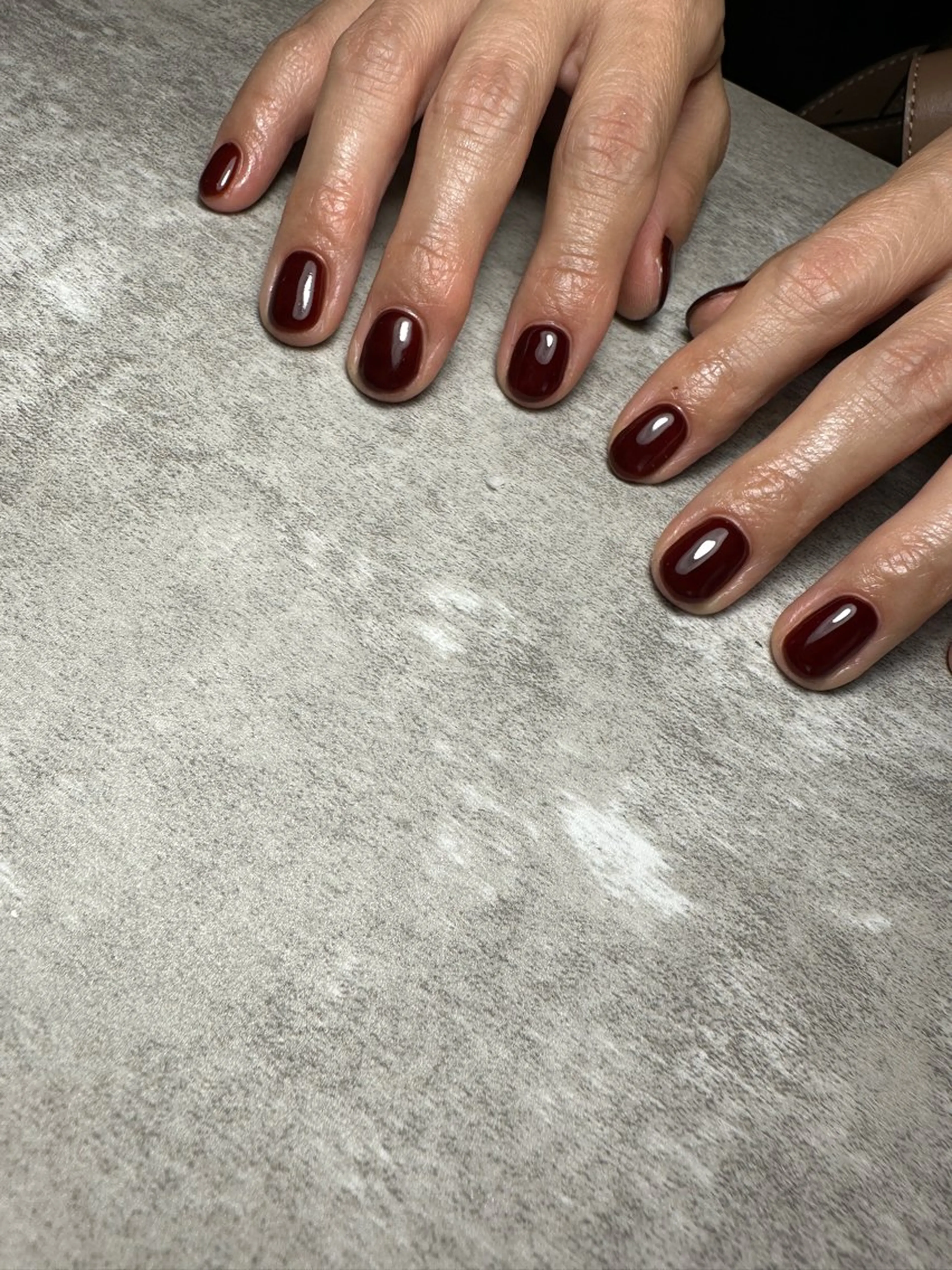 ネイル ワンカラーネイル nails MODA 眉リストのネイルデザイン