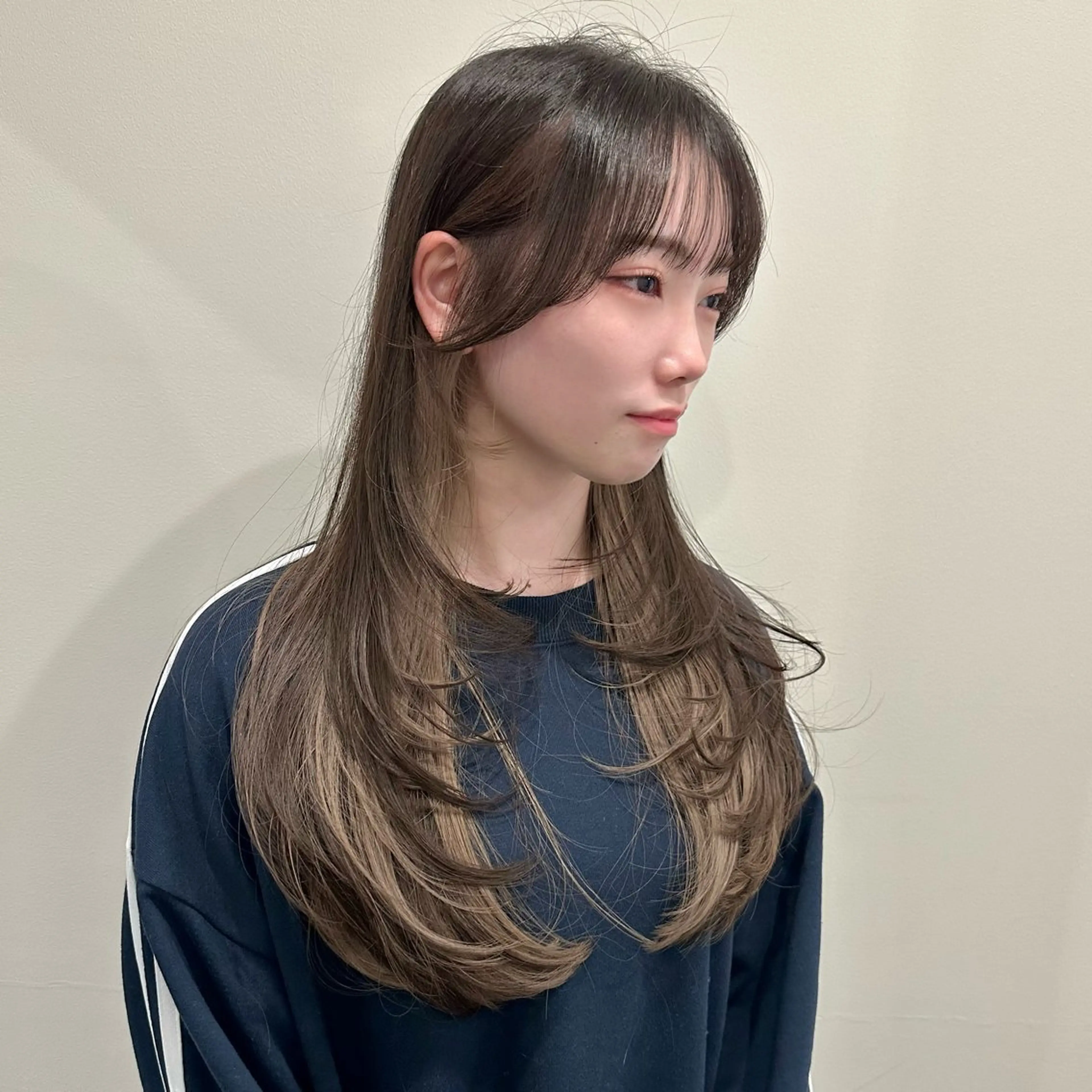 ロング カット ヘアカラー 🌹ハッシュカット、 レイヤー韓国ヘア🌹のヘアスタイル