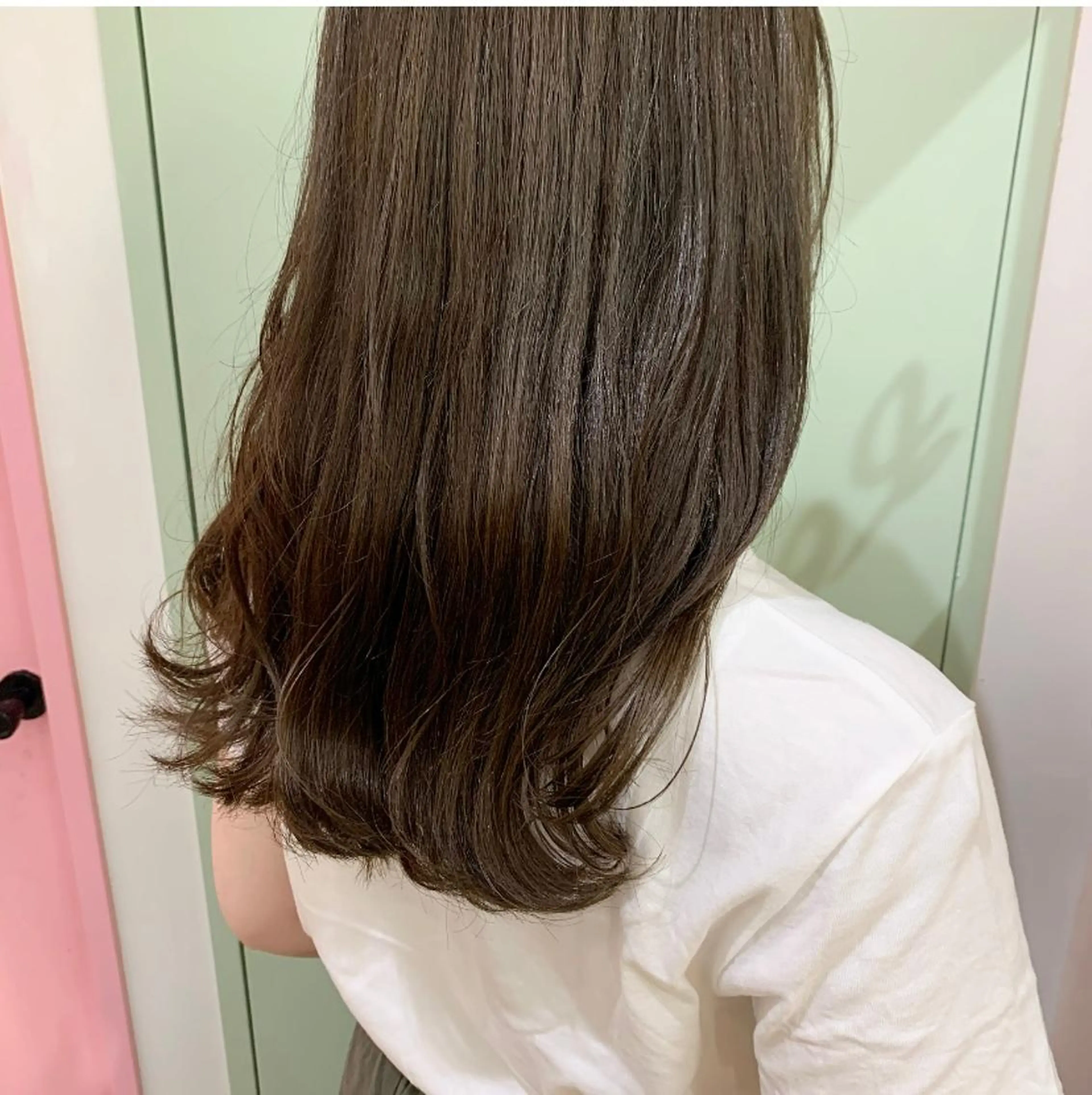 ミディアム ヘアカラー トリートメント 小顔カット/韓国 カラー🌙shikiのヘアスタイル