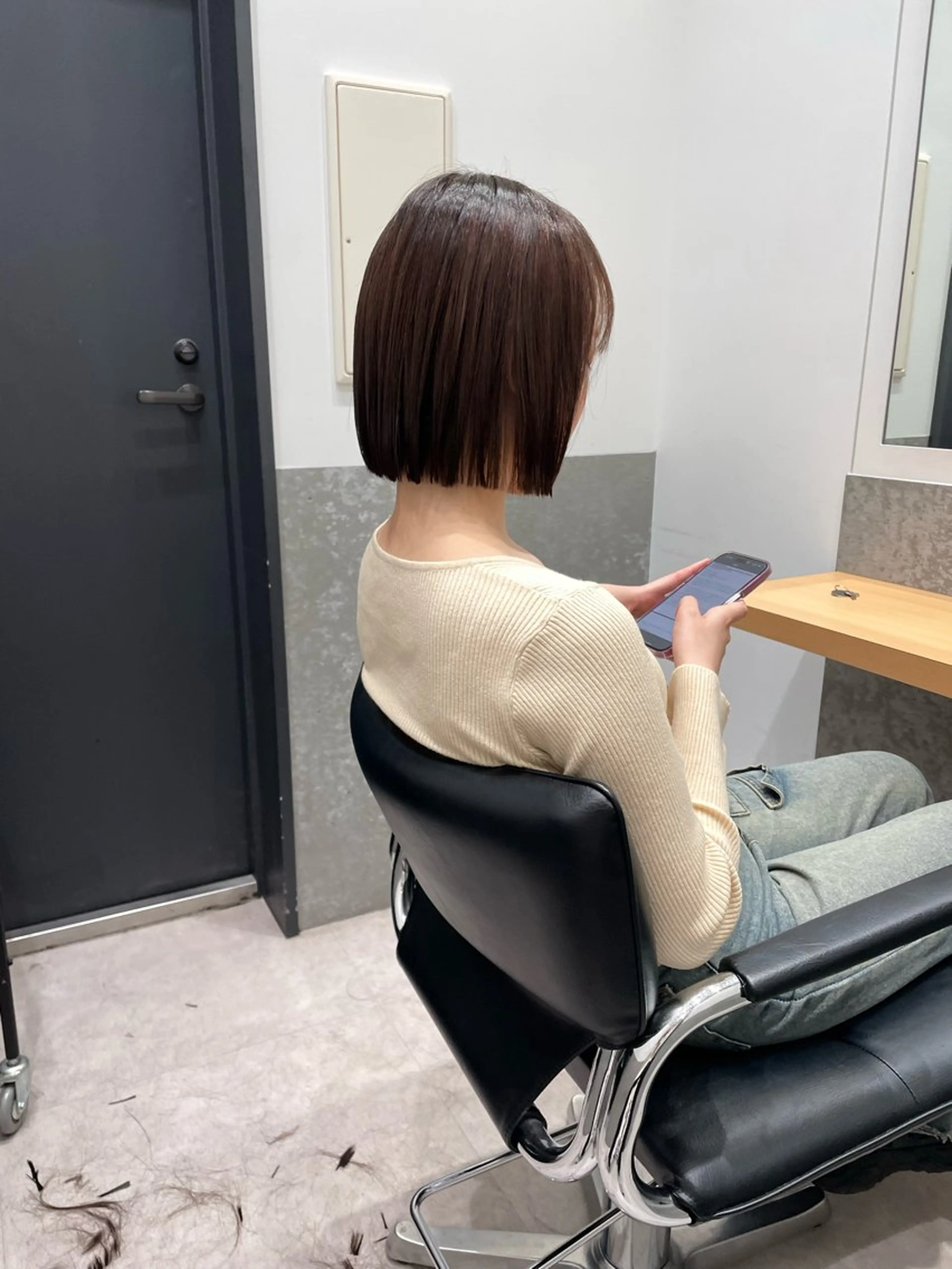 ミディアム パーマ カット ヘアカラー トリートメント 小坂 郁美のヘアスタイル