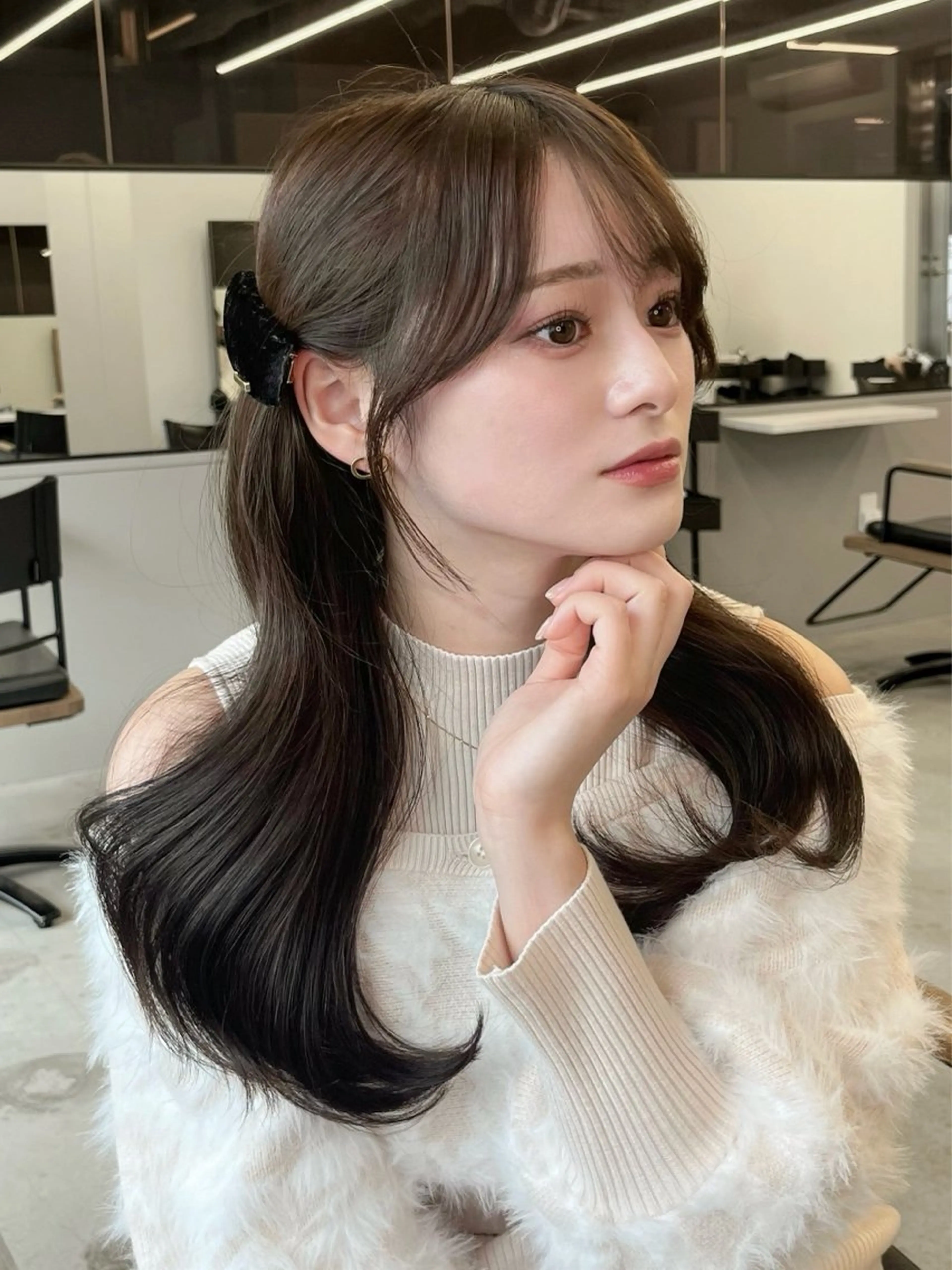 セミロング カラー 透明感カラー ダブルカラー 顔まわりレイヤー 韓国風ヘア レイヤーカット 大宮レイヤーカット ハッシュ　柏崎颯刀のヘアスタイル