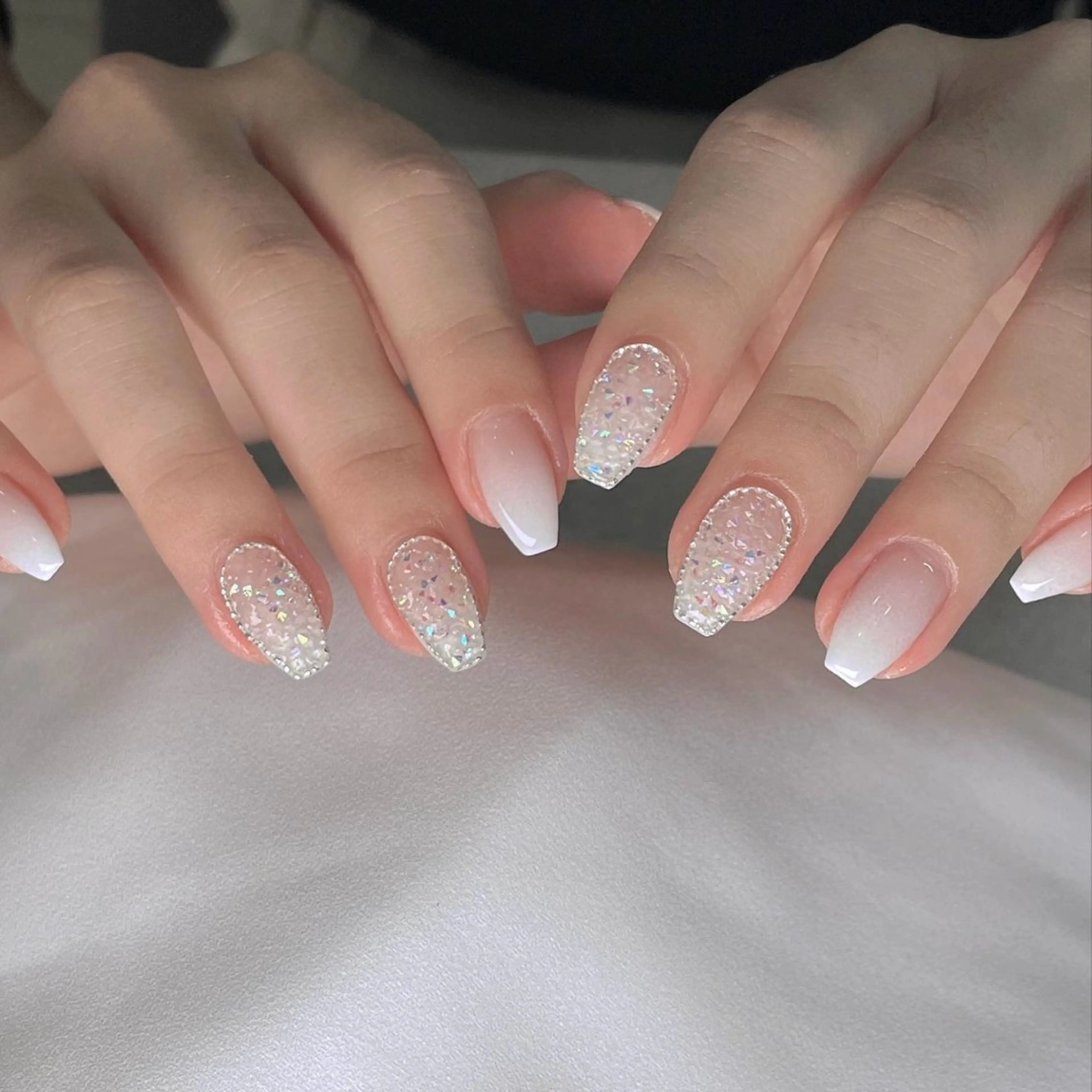 ネイル 韓国ネイル シンプルネイル ストーンネイル ワンホンネイル ハンドネイル ハンドケア Akina Nailのネイルデザイン