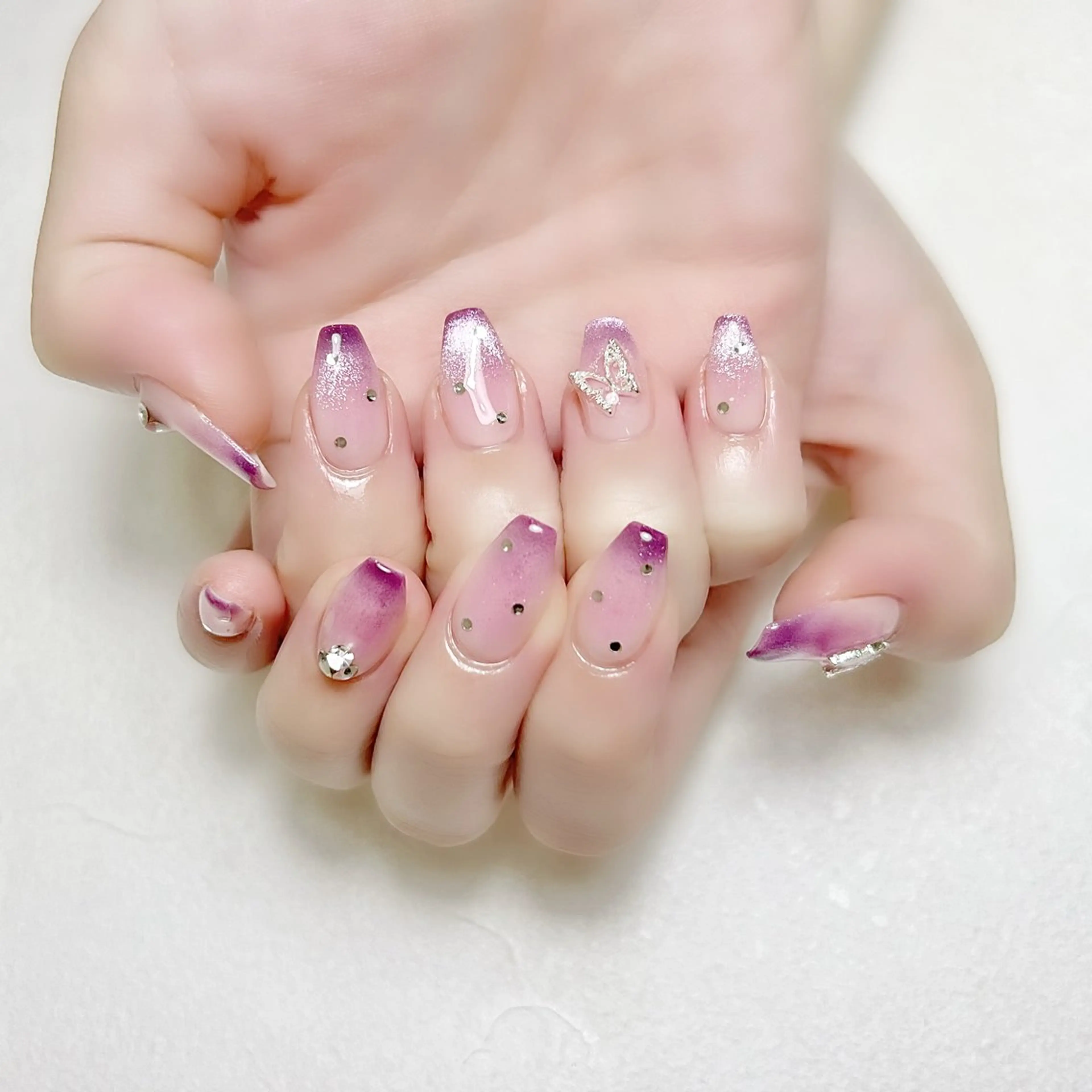 ネイル チークネイル マグネットネイル ピンク ワンホンネイル rouse nail RISATOのネイルデザイン