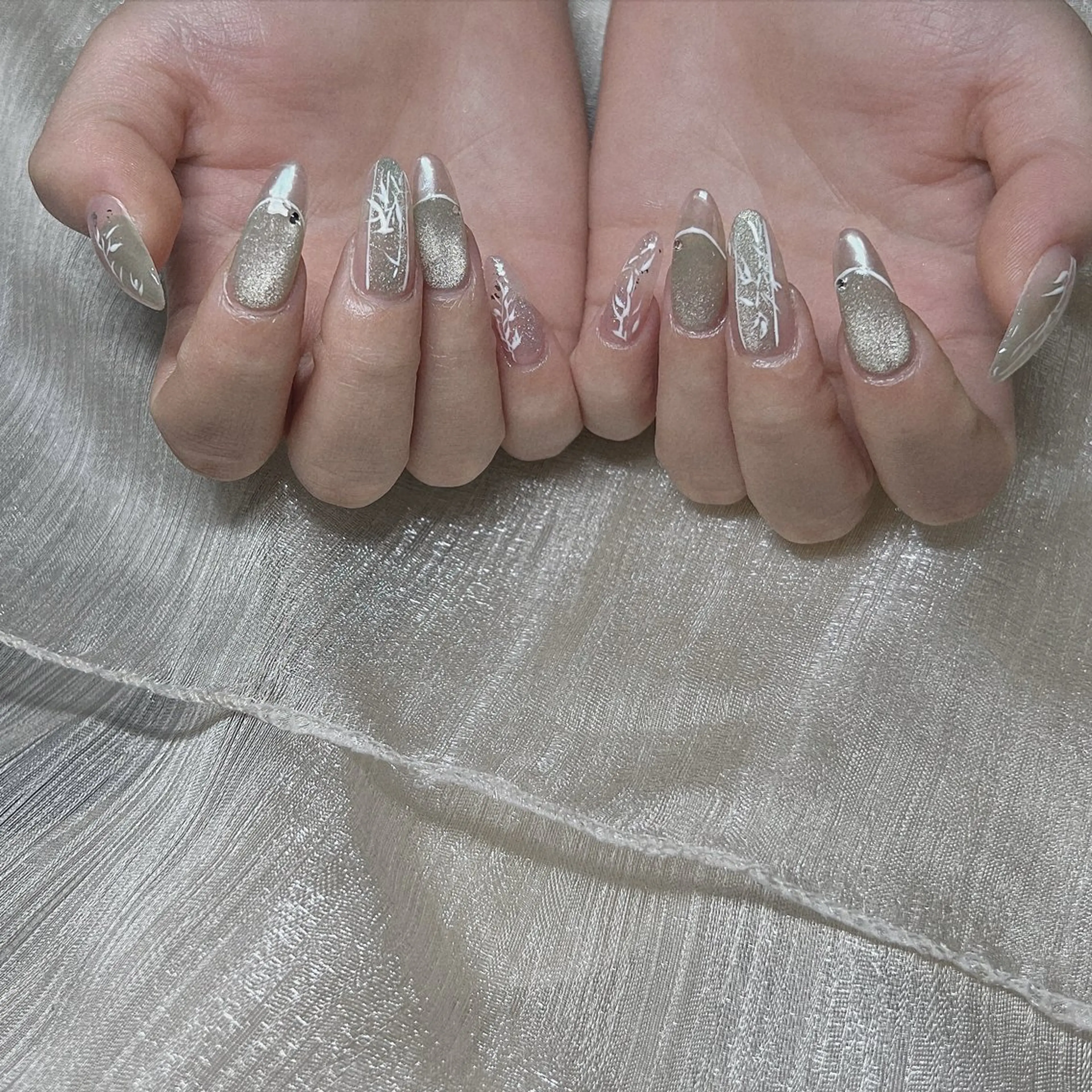 ネイル ハンドネイル KURE ISAKIのネイルデザイン