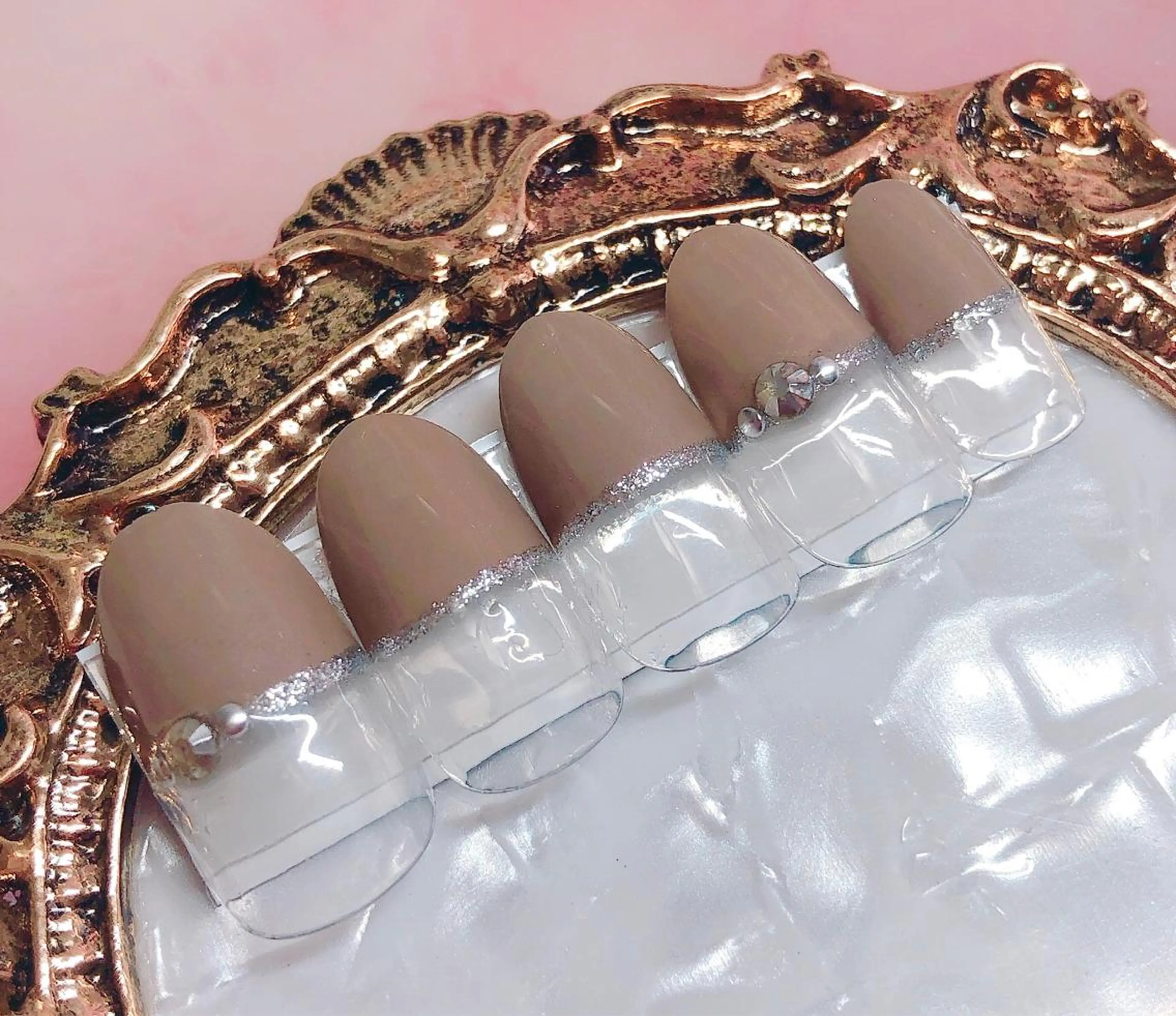 ネイル ハンドネイル CROWN プライベートサロンのネイルデザイン