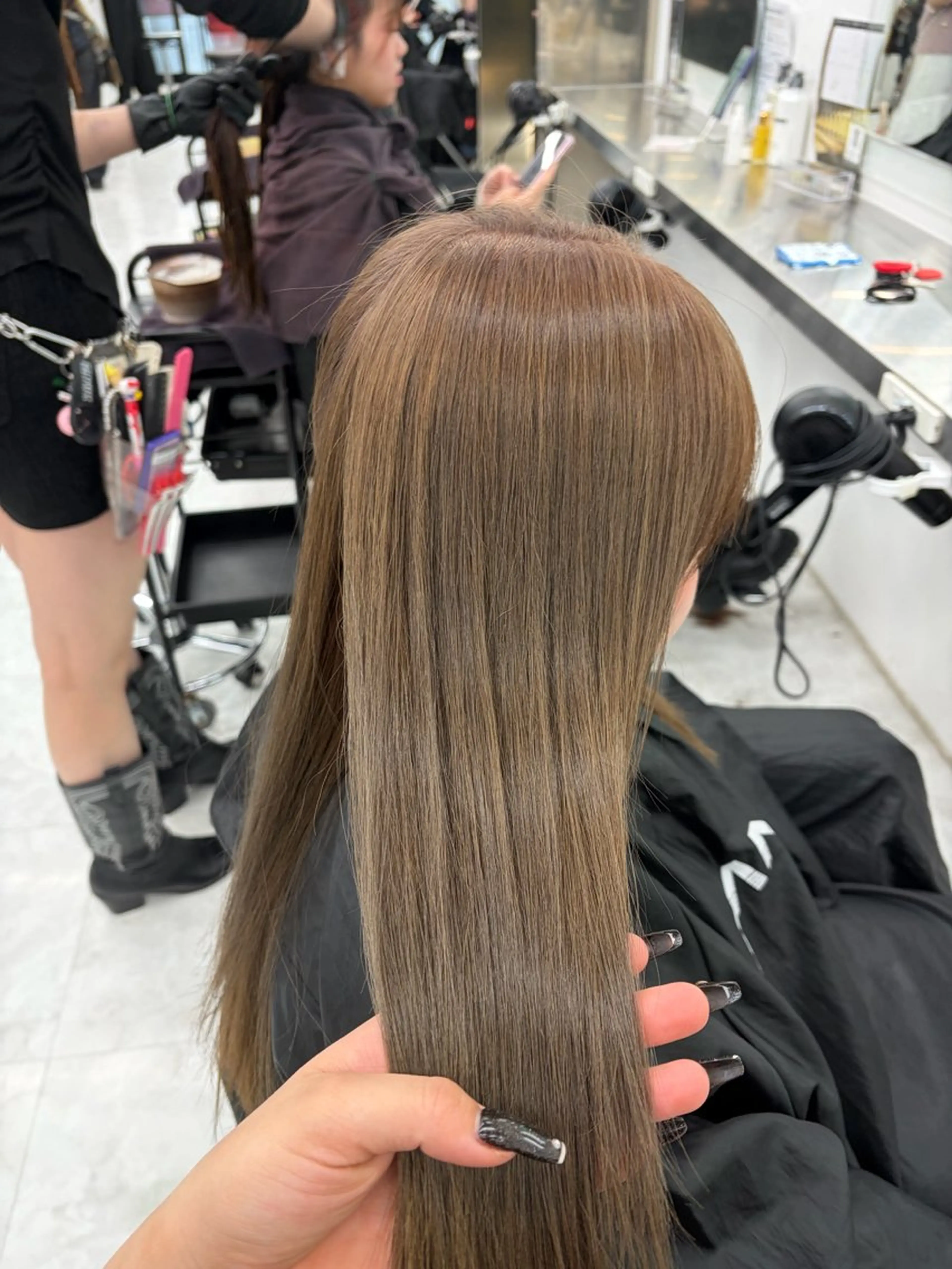 ロング ヘアカラー トリートメント 艶髪ハイトーンカラー 渋谷🎀ririkaのヘアスタイル