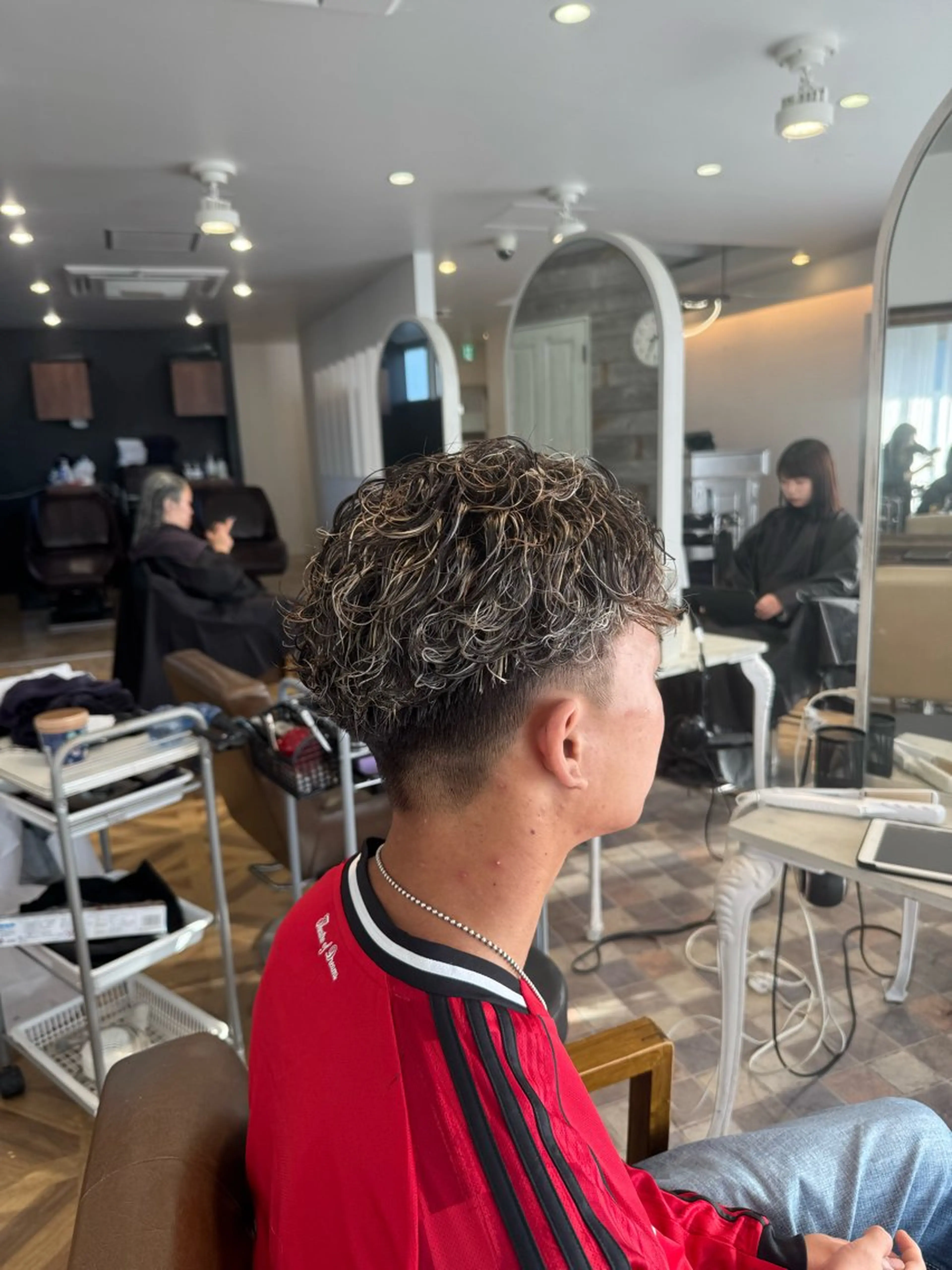 メンズ メンズハイライト メンズパーマ 林 翔空のヘアスタイル