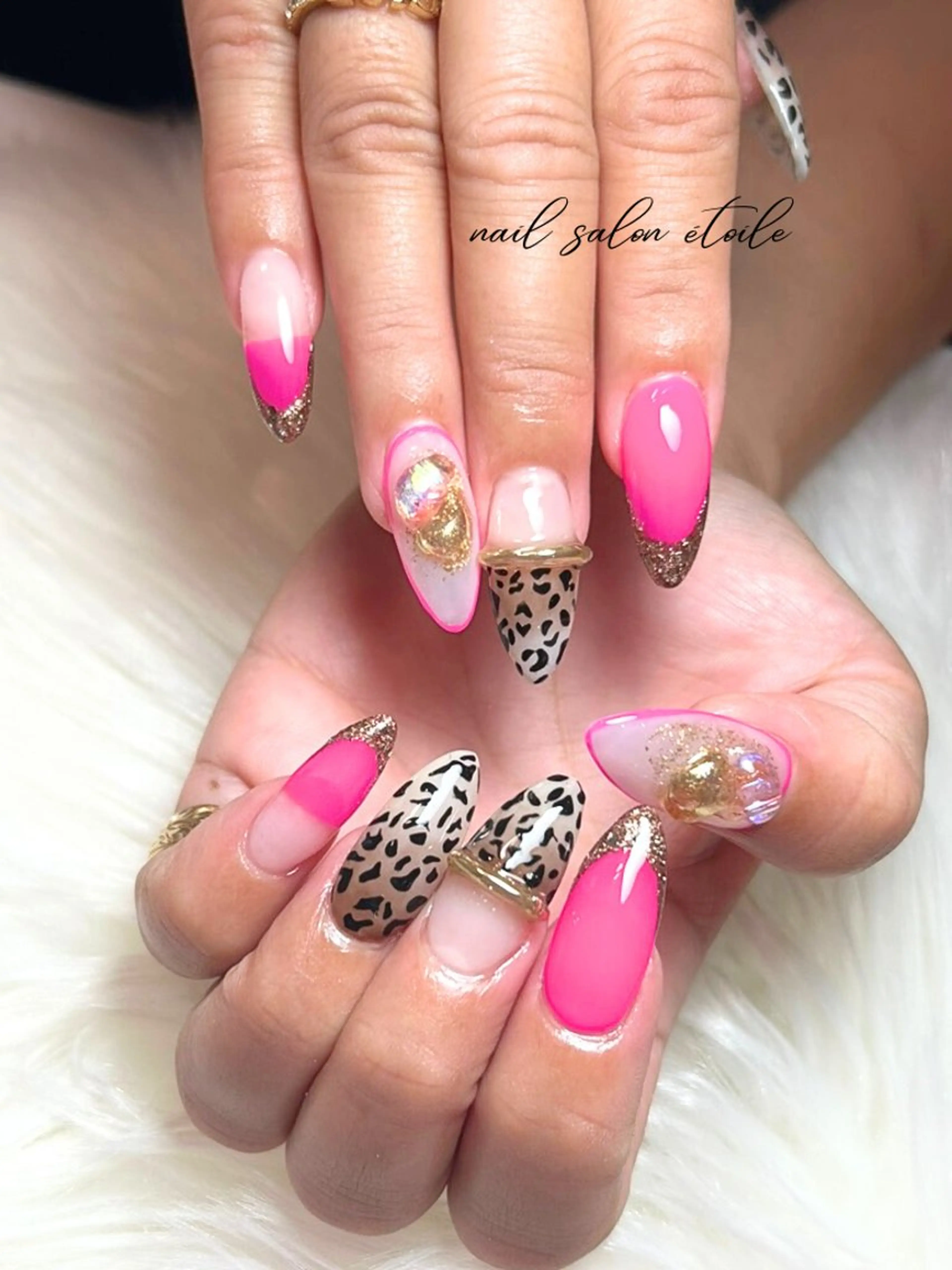 ネイル アニマル柄 ブラウン ロングネイル ピンク 冬ネイル ハンドネイル nail salon étoileのネイルデザイン