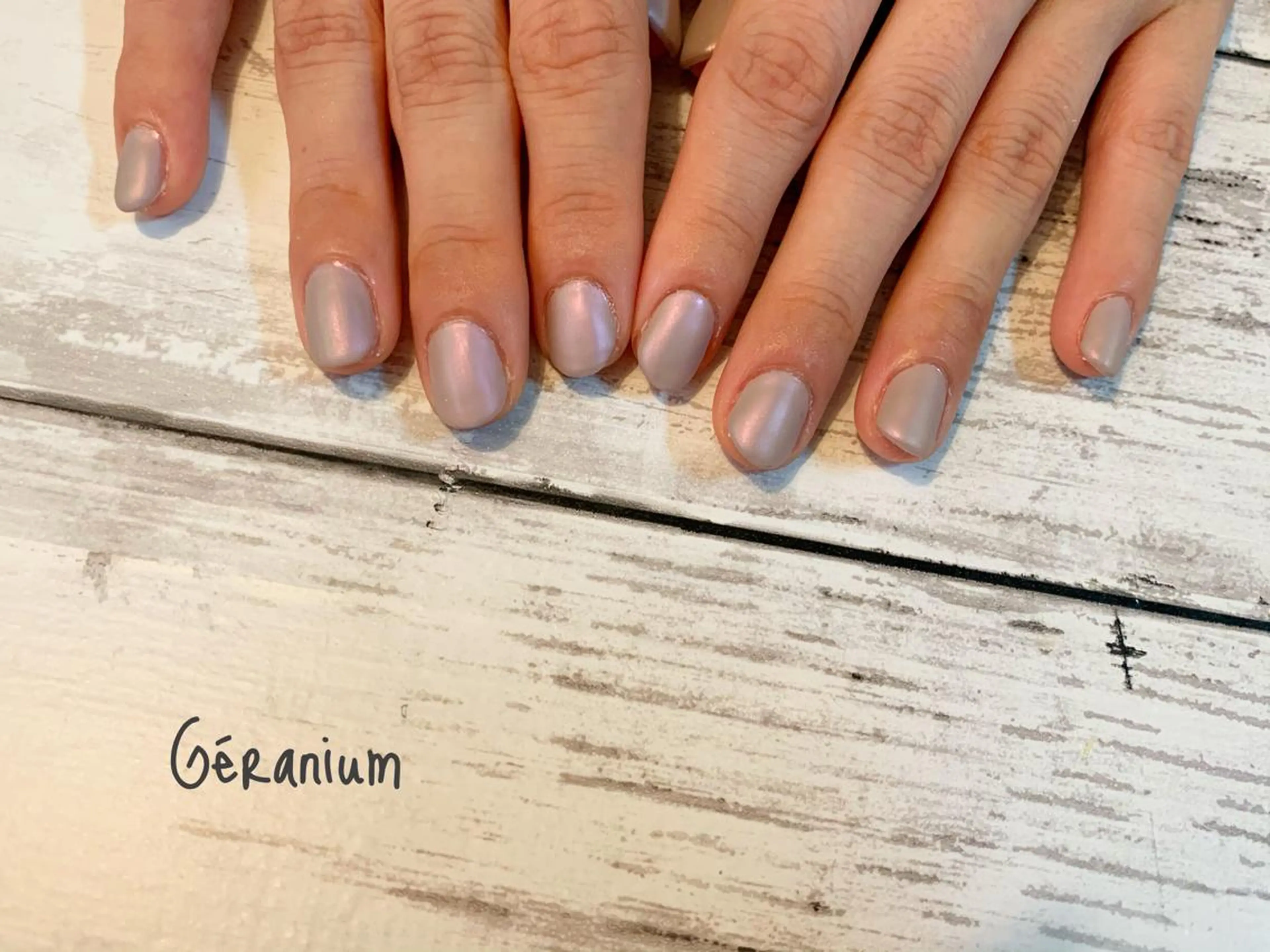 ネイル オーロラネイル マットネイル ミラーネイル ハンドネイル GéRanium Harukaのネイルデザイン