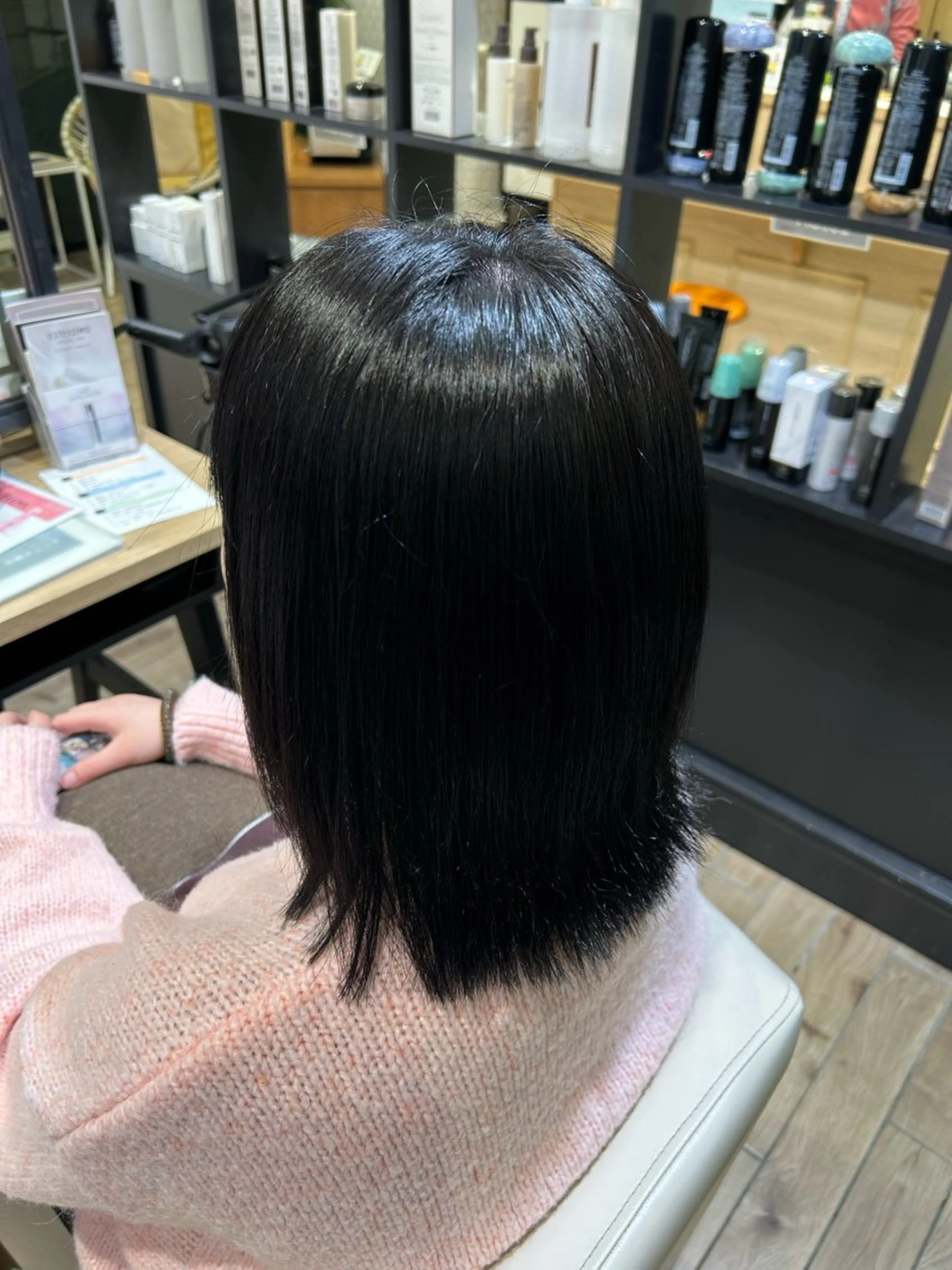 ミディアム パープルカラー 梅沢 優羽のヘアスタイル