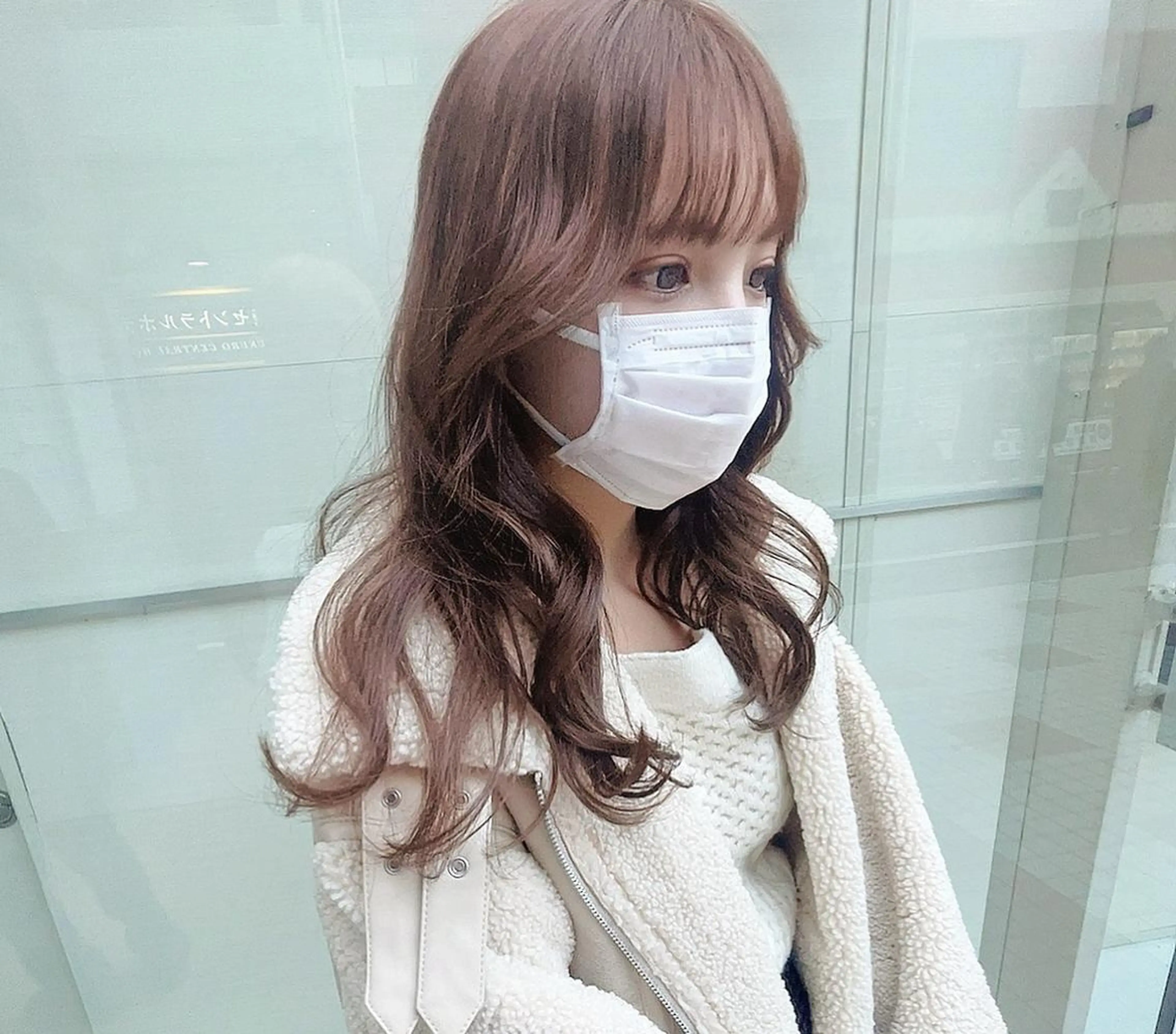 ミディアム カット ヘアカラー トリートメント 顔周りレイヤー/新宿 /モテ艶カラー/航介のヘアスタイル