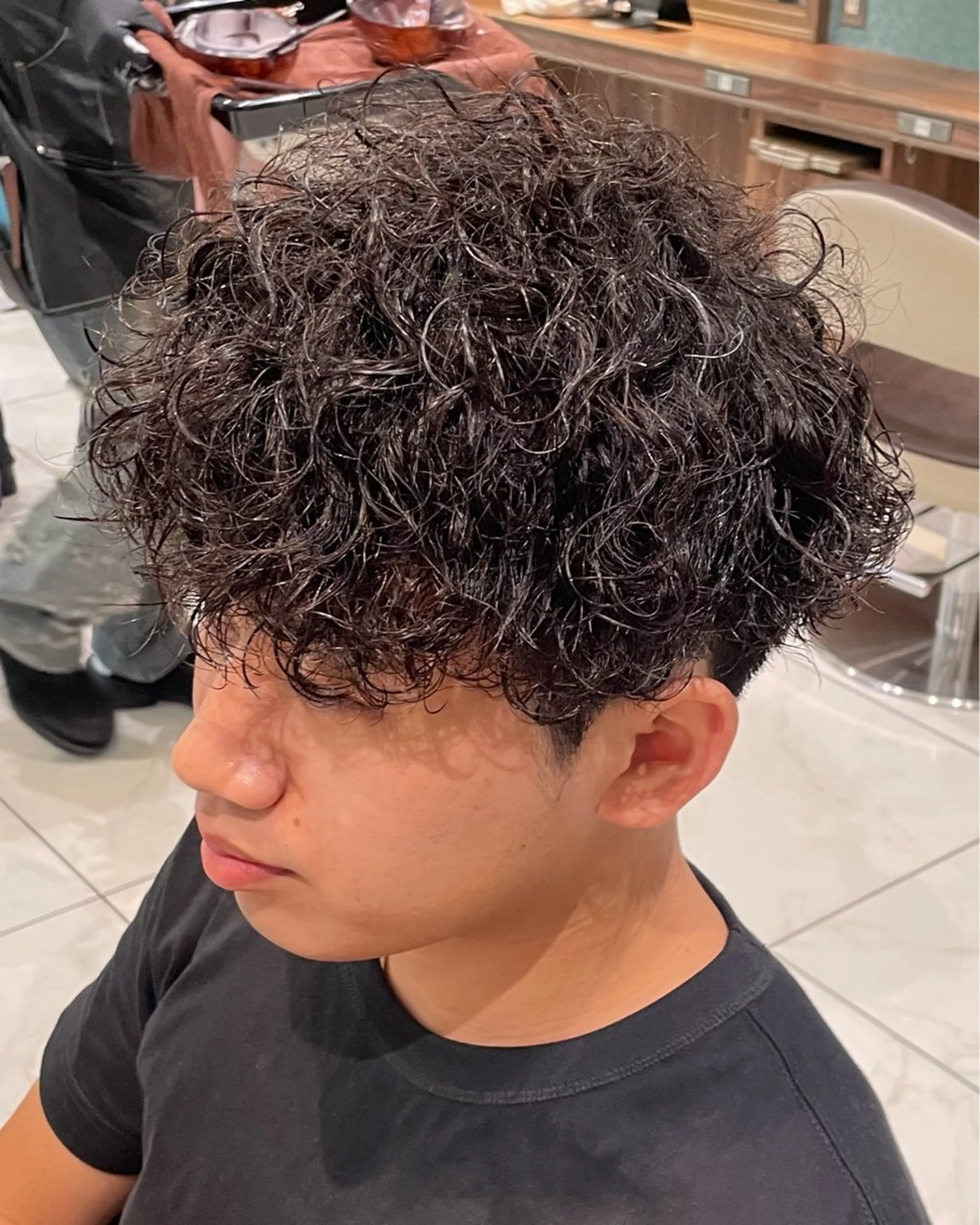 パーマ メンズ カット パーマ 🩵茗荷谷で1番 パーマ巻いてる萌🩵のヘアスタイル