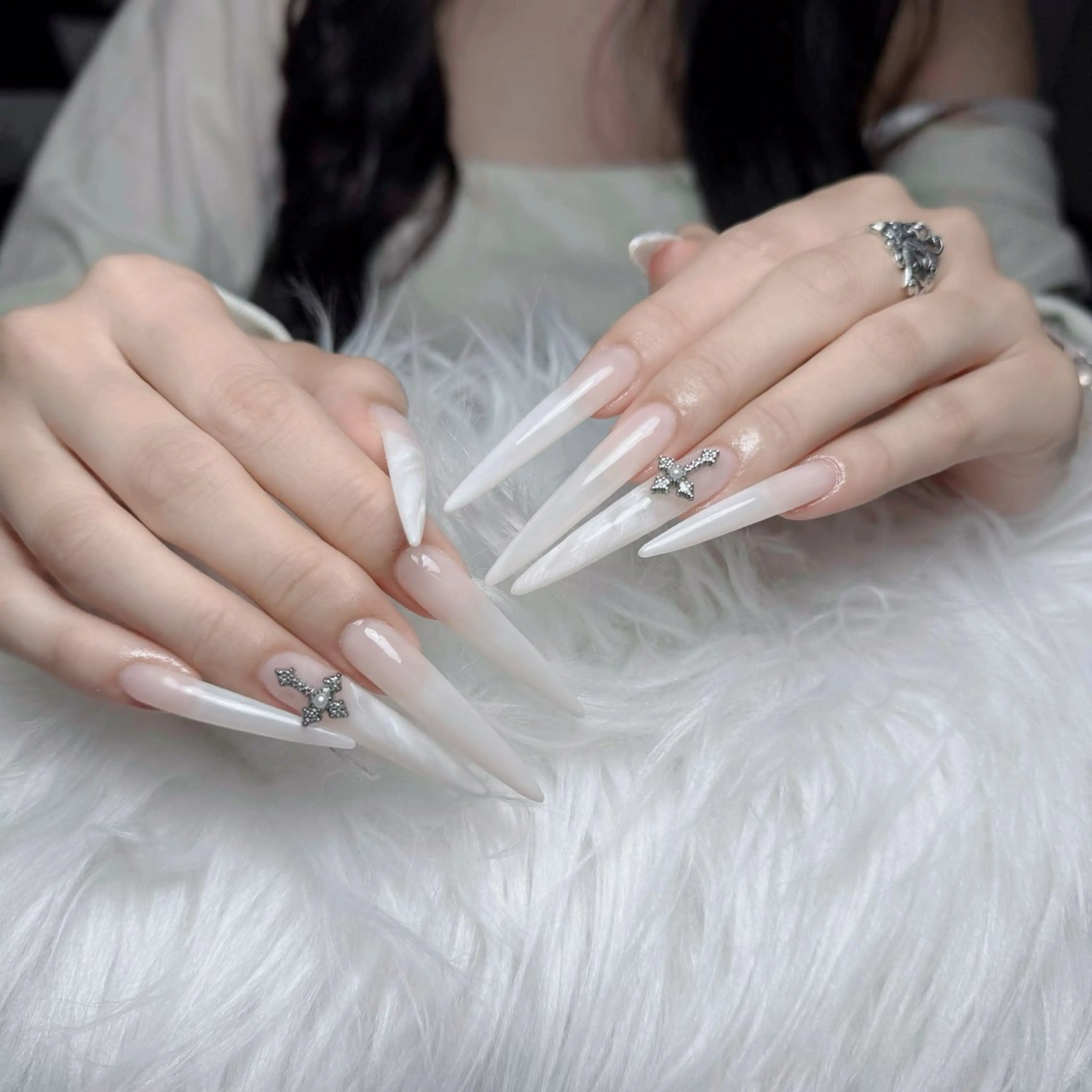 ネイル アートネイル フレンチネイル ジェルネイル 韓国ネイル マグネットネイル ハンドネイル Lenie Nail Salonのネイルデザイン