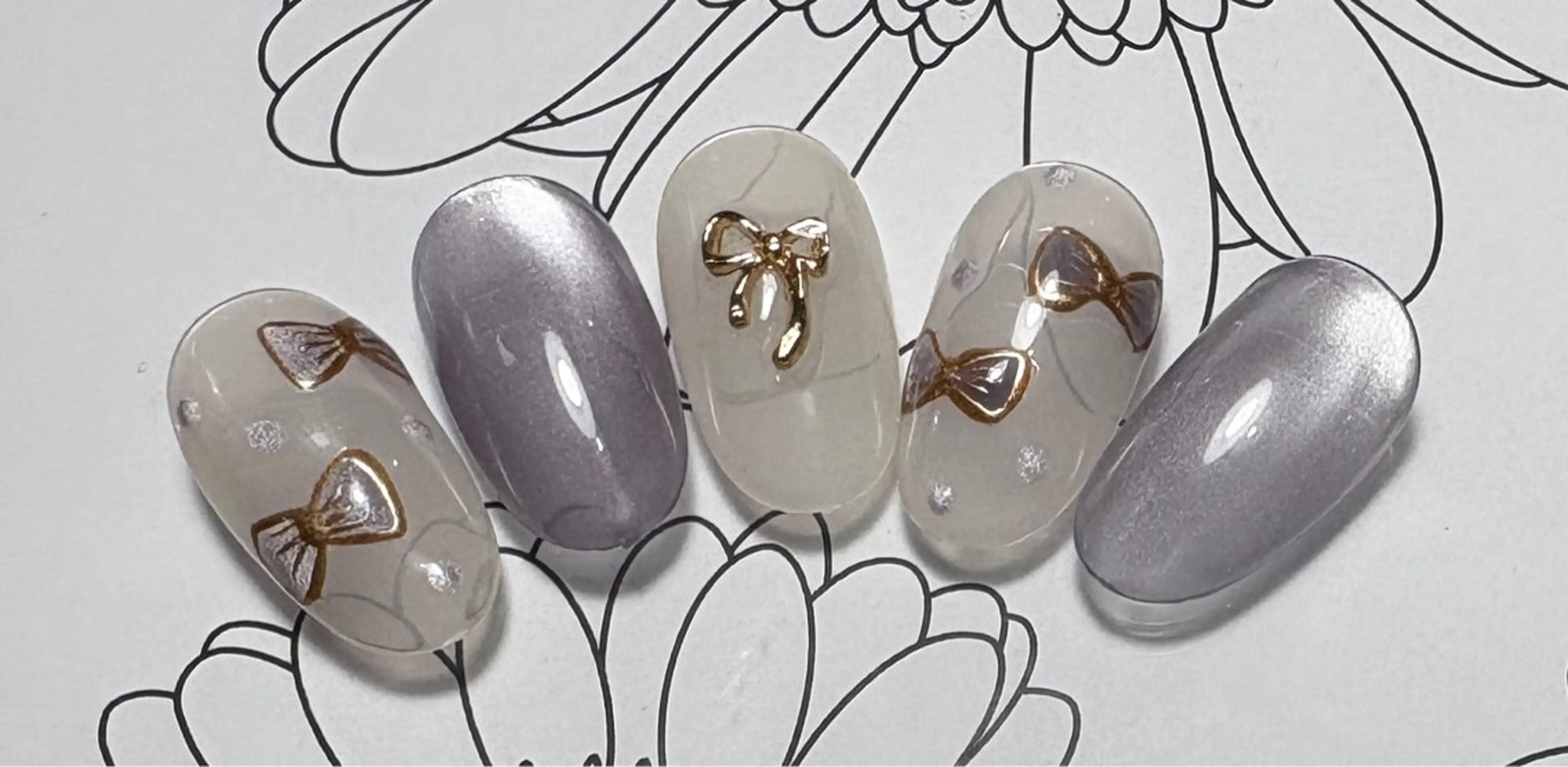 ネイル ハンドネイル フットネイル ハンドケア AngelChris ビューティーサロンのネイルデザイン