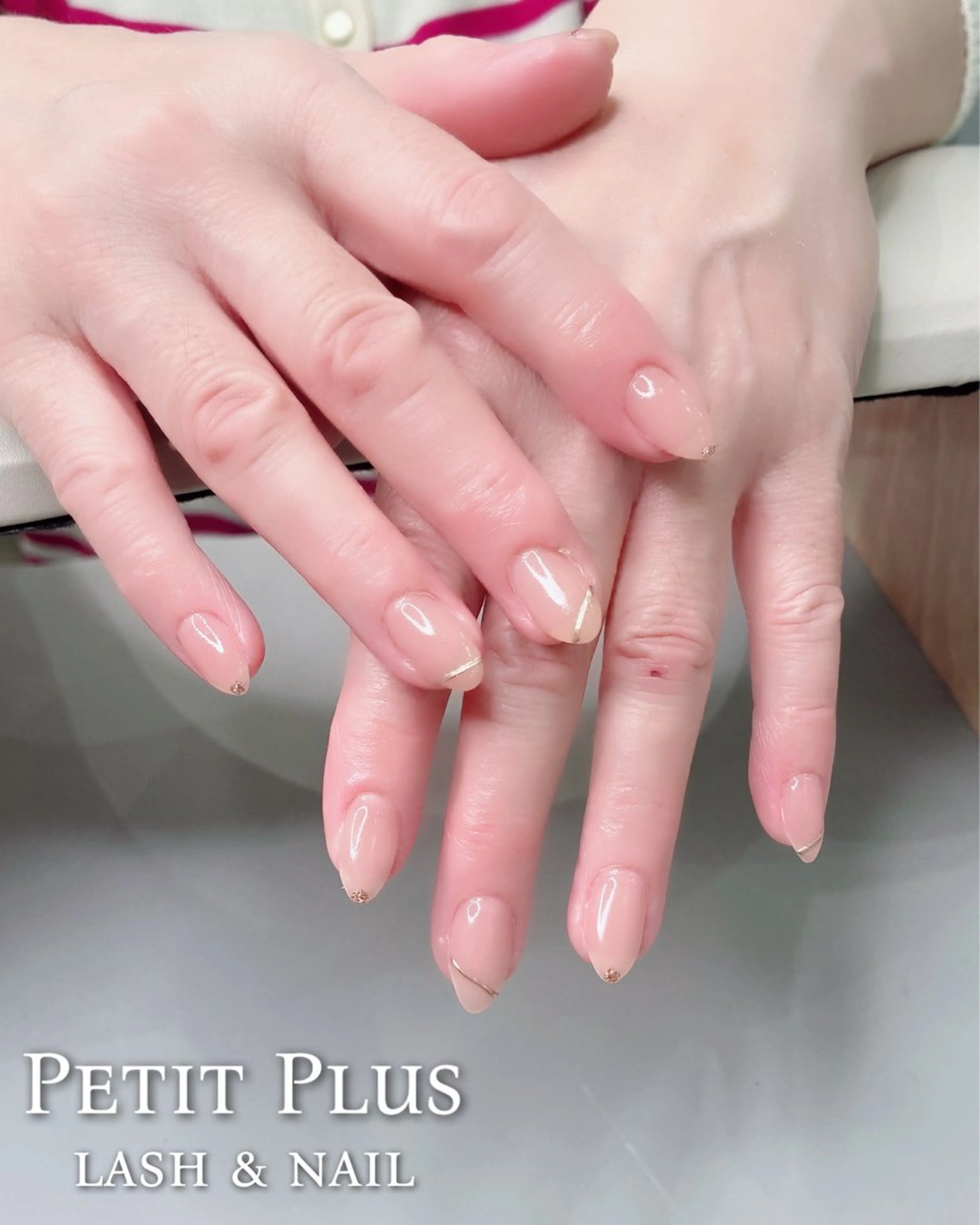 ネイル ゴールド ハンドネイル Petit Plus YUUKAのネイルデザイン