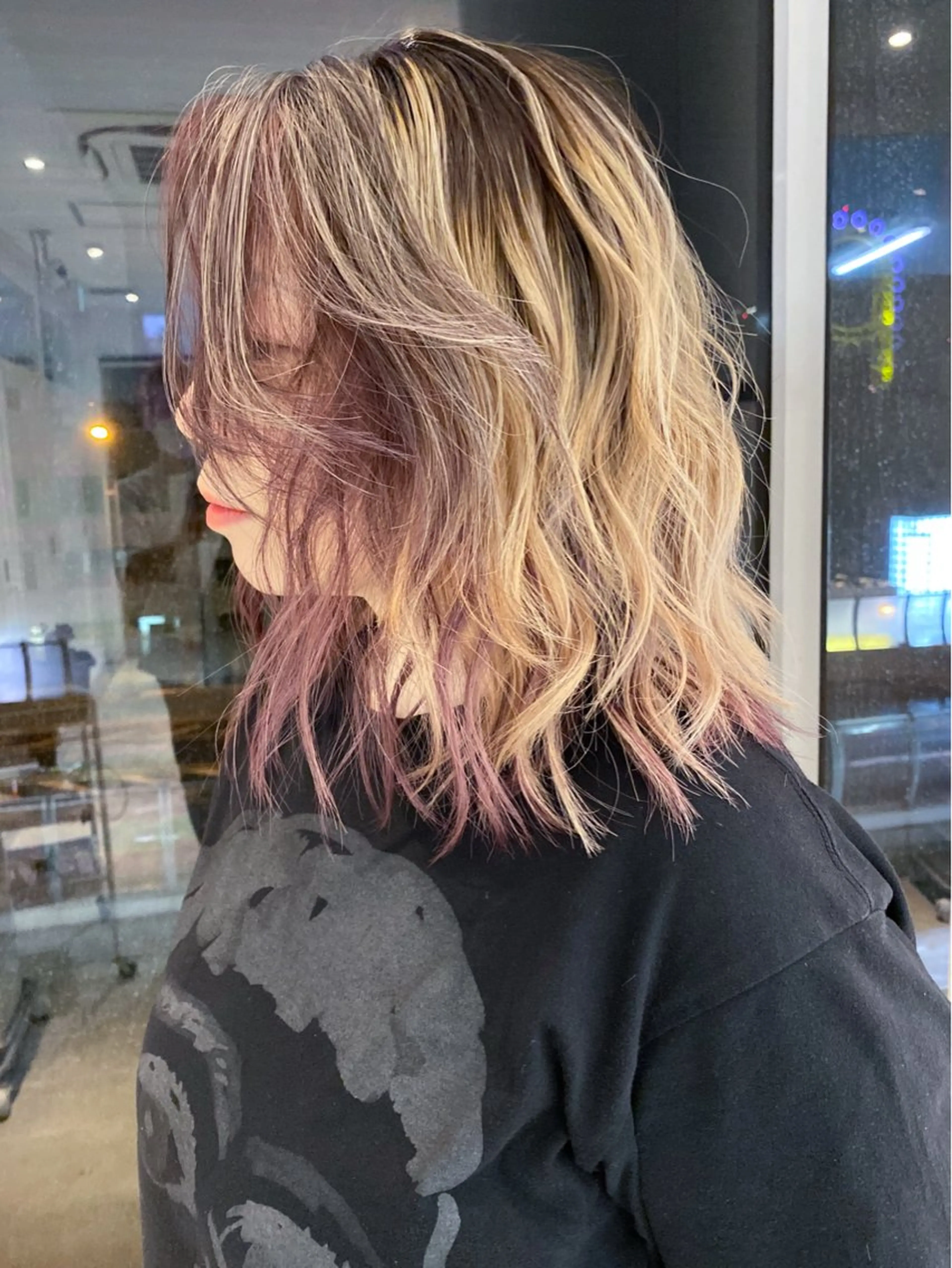 セミロング カラー ブリーチ ダブルカラー ハイトーンカラー ヘアカラー トリートメント welring hair salonのヘアスタイル