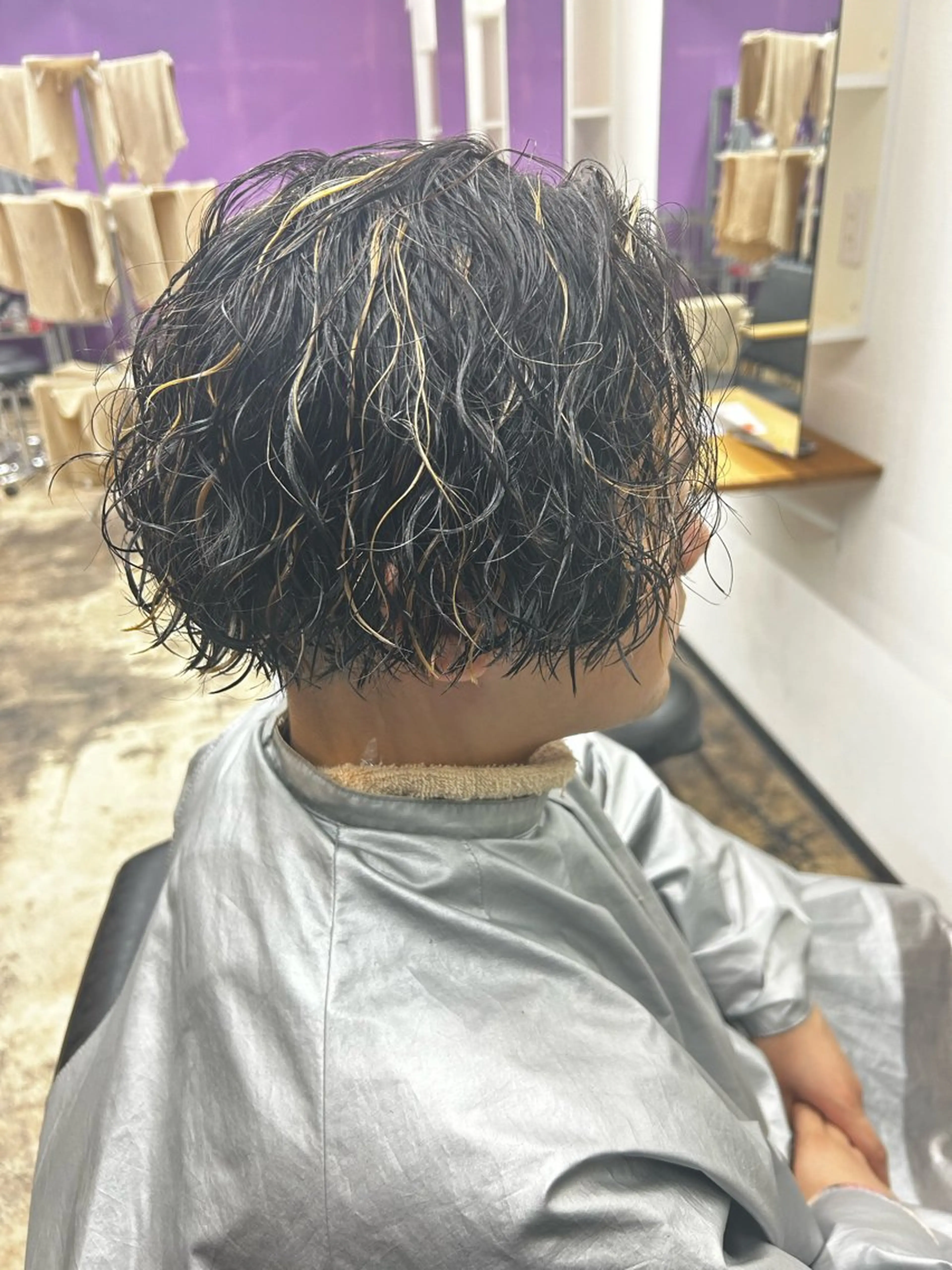 メンズ メンズハイライト 西浦 たくみのヘアスタイル