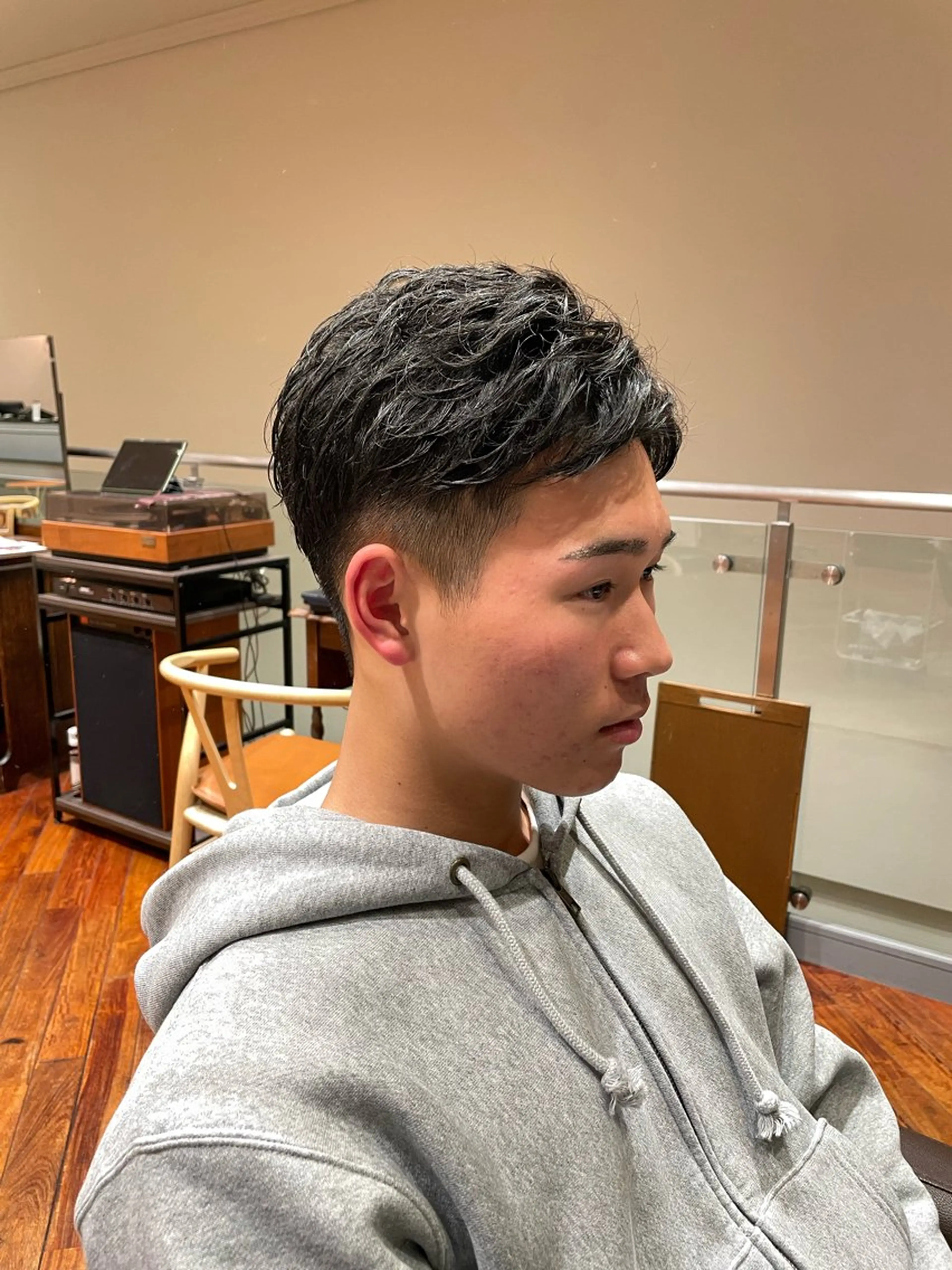 ショート メンズ 七三 刈り上げ 大阪梅田 稲葉利也斗のヘアスタイル