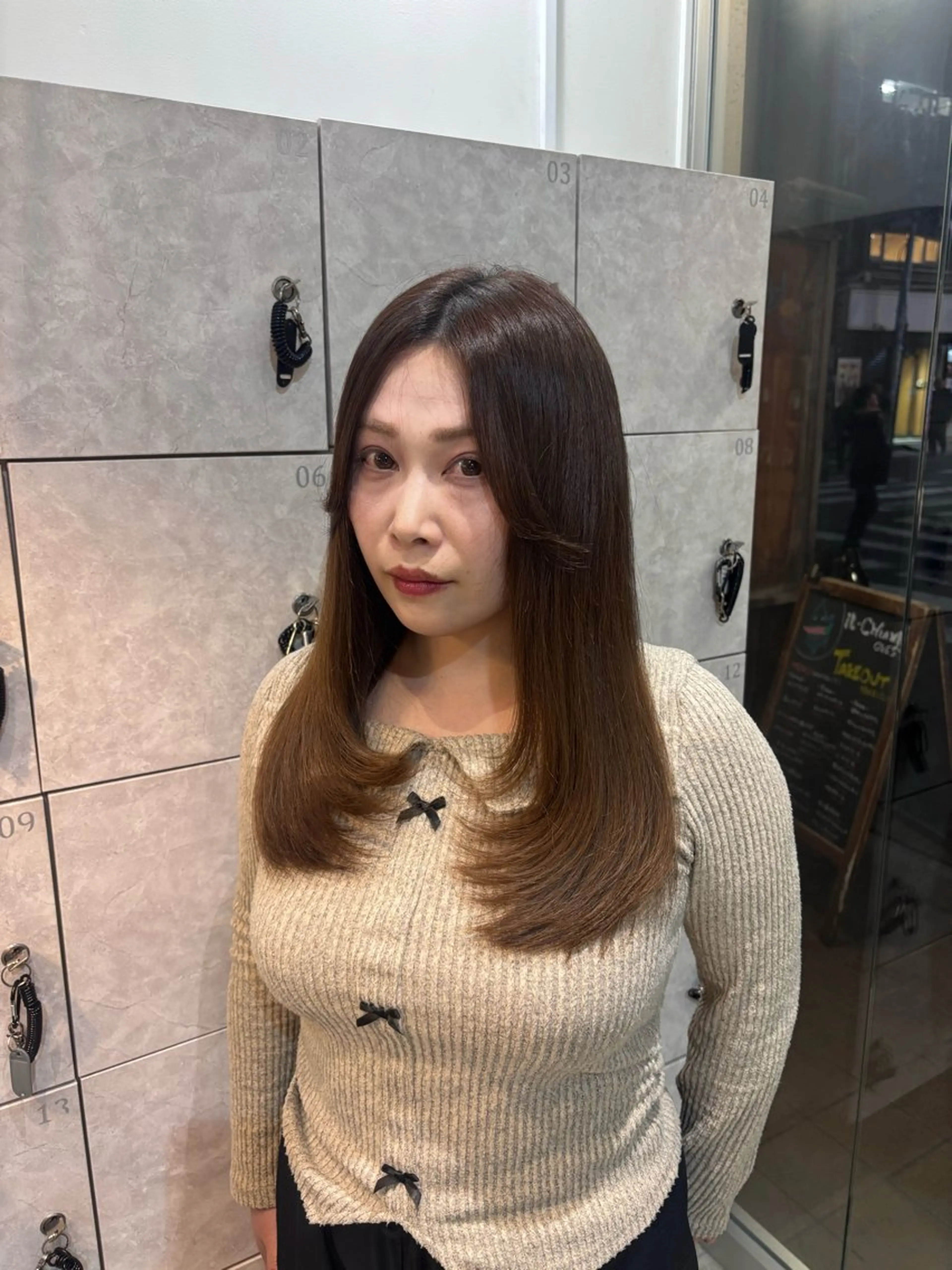 ロング レイヤーカット 縮毛矯正 lutia池袋 momoka⠀のヘアスタイル