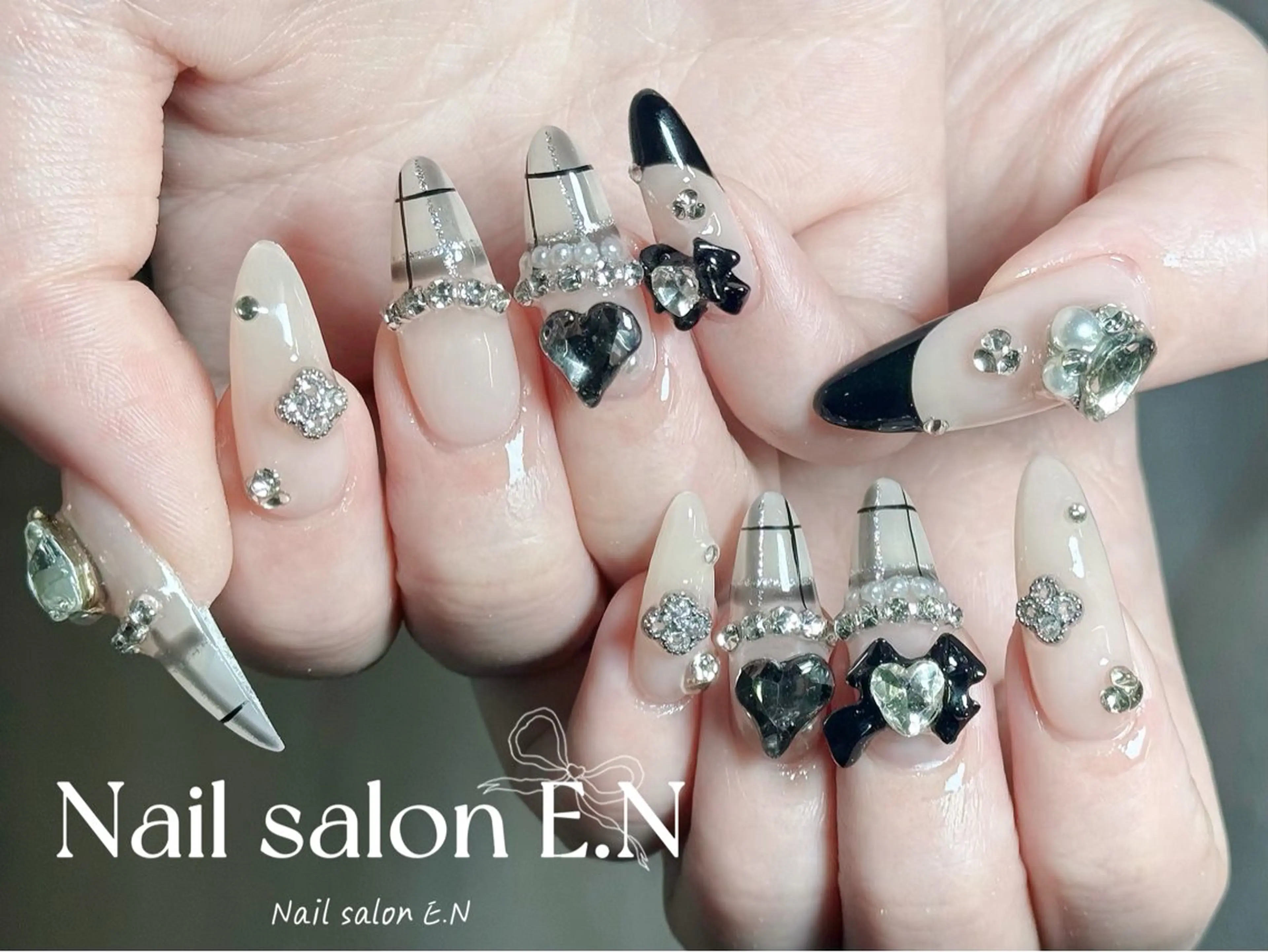 ネイル アートネイル オーロラネイル ブラウン クリアネイル フレンチネイル ハンドネイル E.N🦋 長さ出し/持ち込みのネイルデザイン