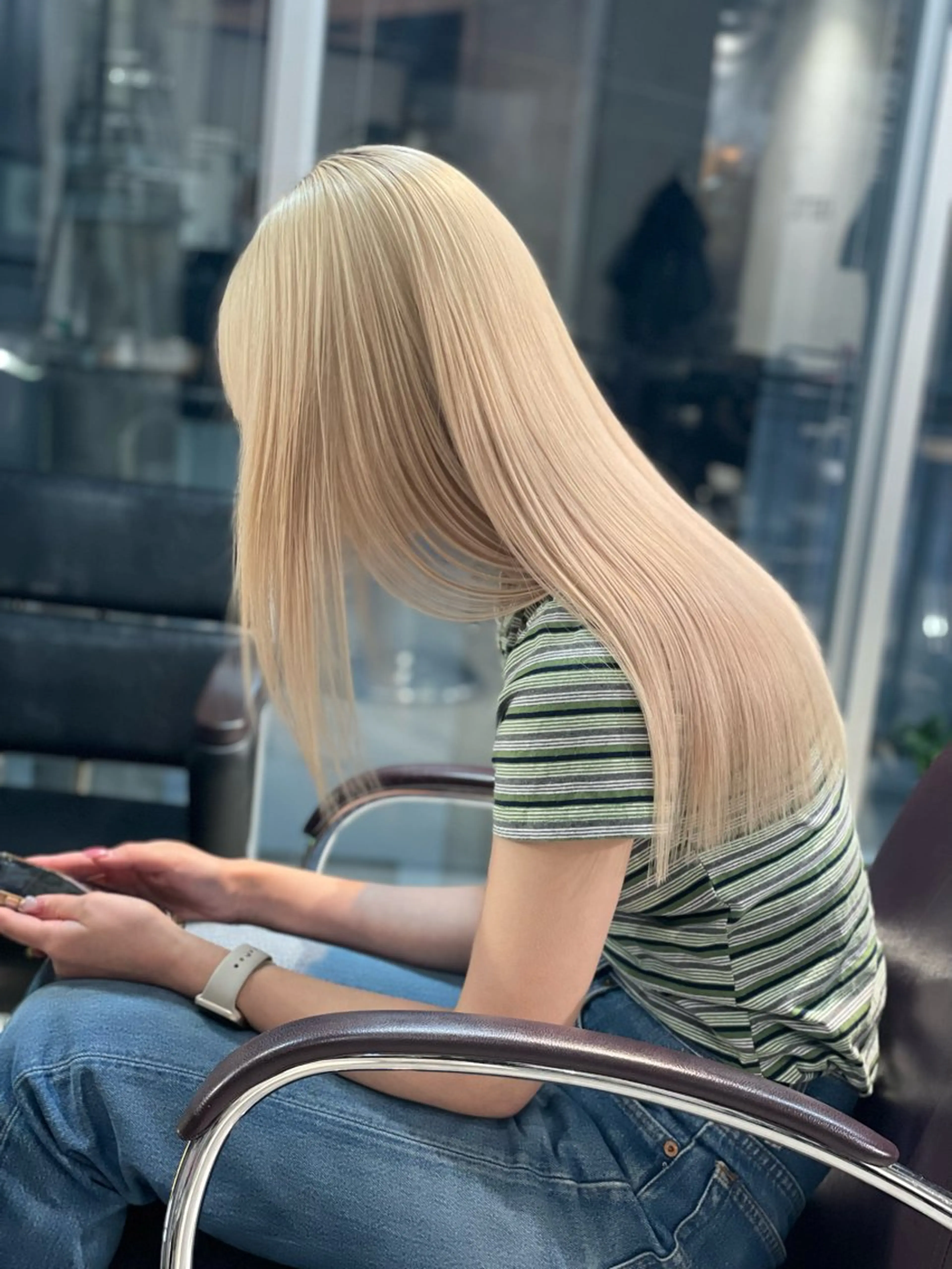 ロング カラー カット ヘアカラー トリートメント ヘアセット 💜ハイトーン💛 マジカルかいちゃんのヘアスタイル