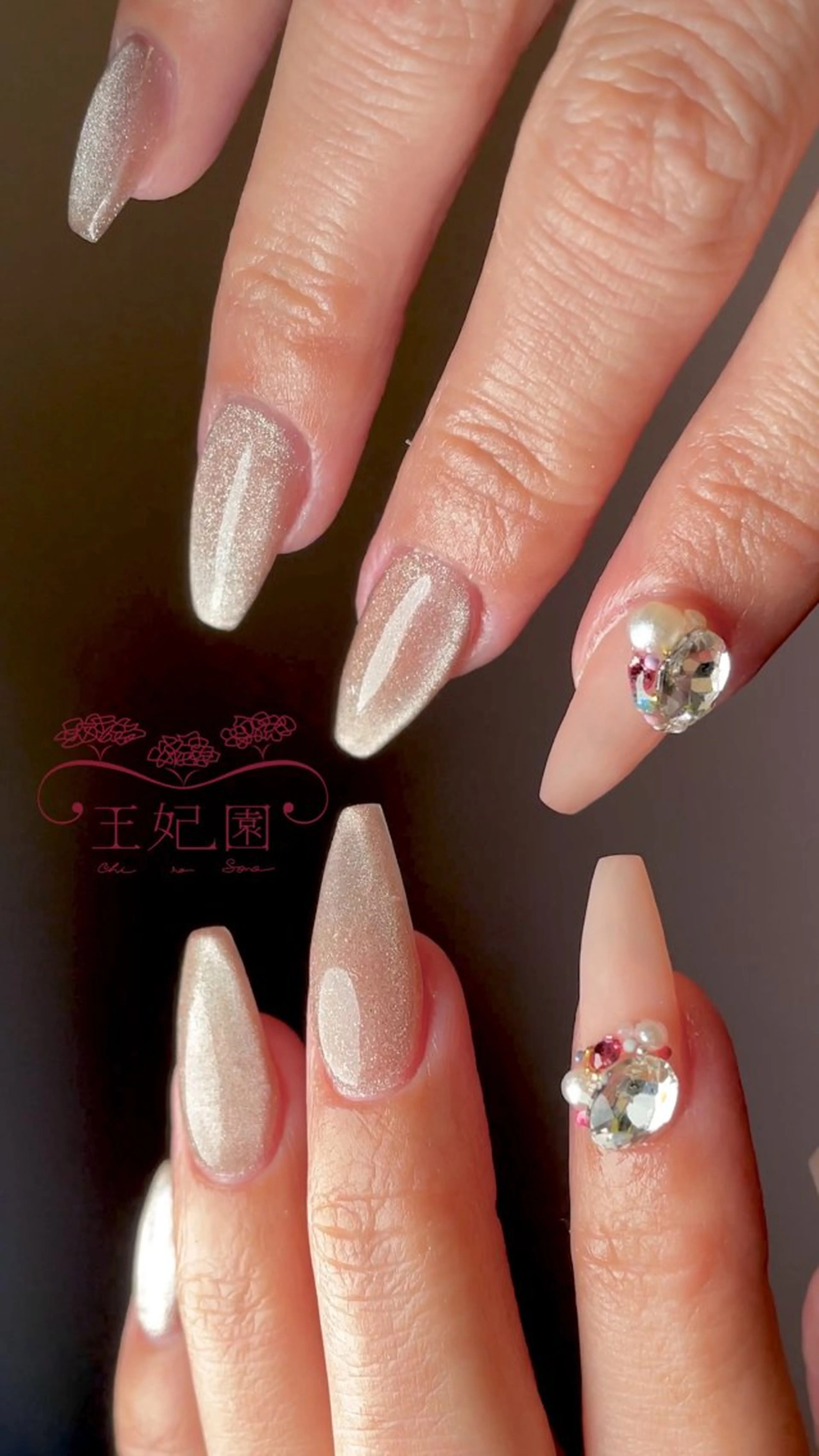 ネイル フレンチネイル ガラスフレンチ 氷ネイル・うるうるネイル キラキラネイル 冬ネイル nail salon王妃の園所属・王妃の園 ohinosonoのネイルデザイン