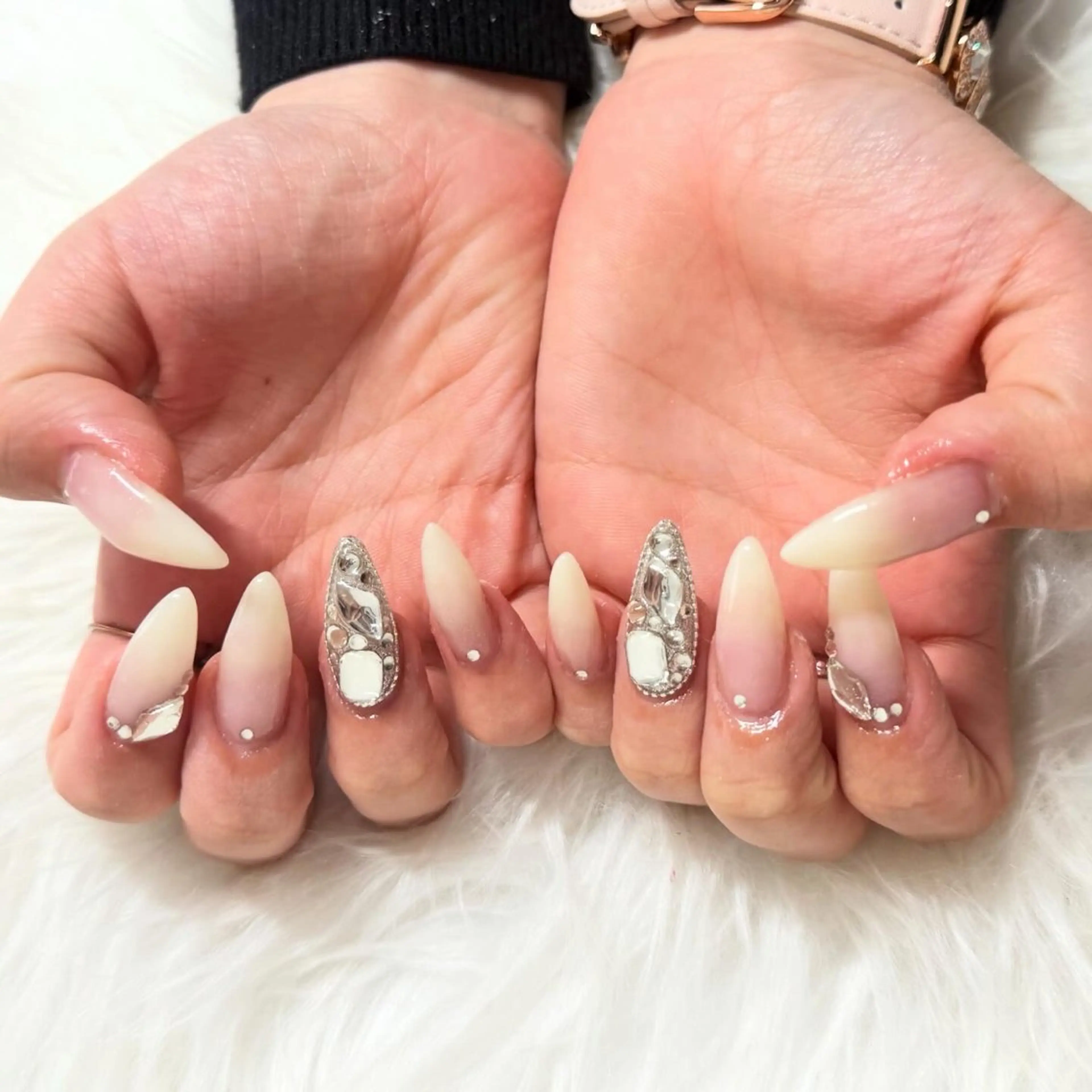 ロング ハンドネイル mao .のネイルデザイン