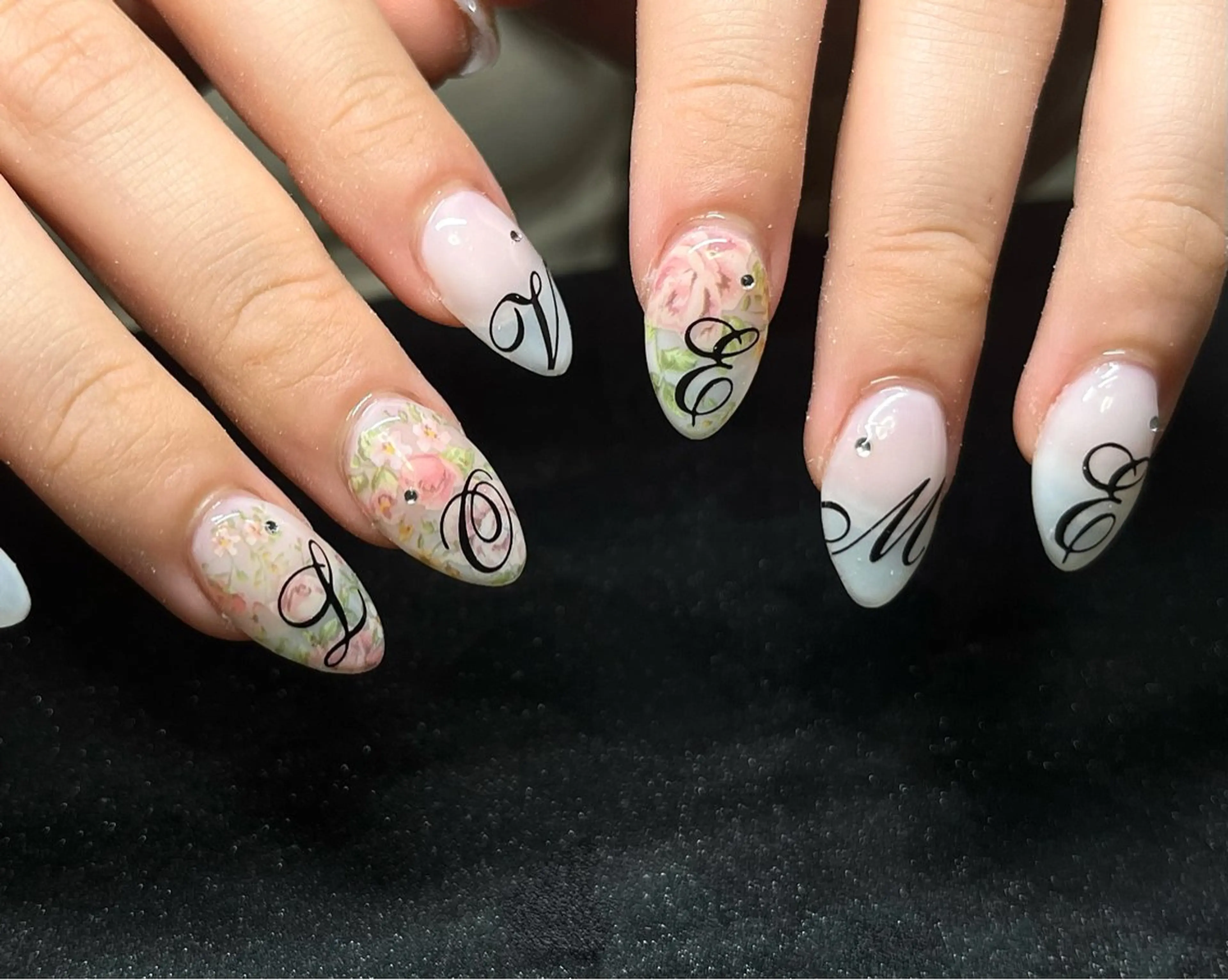 ネイル Chika .のネイルデザイン