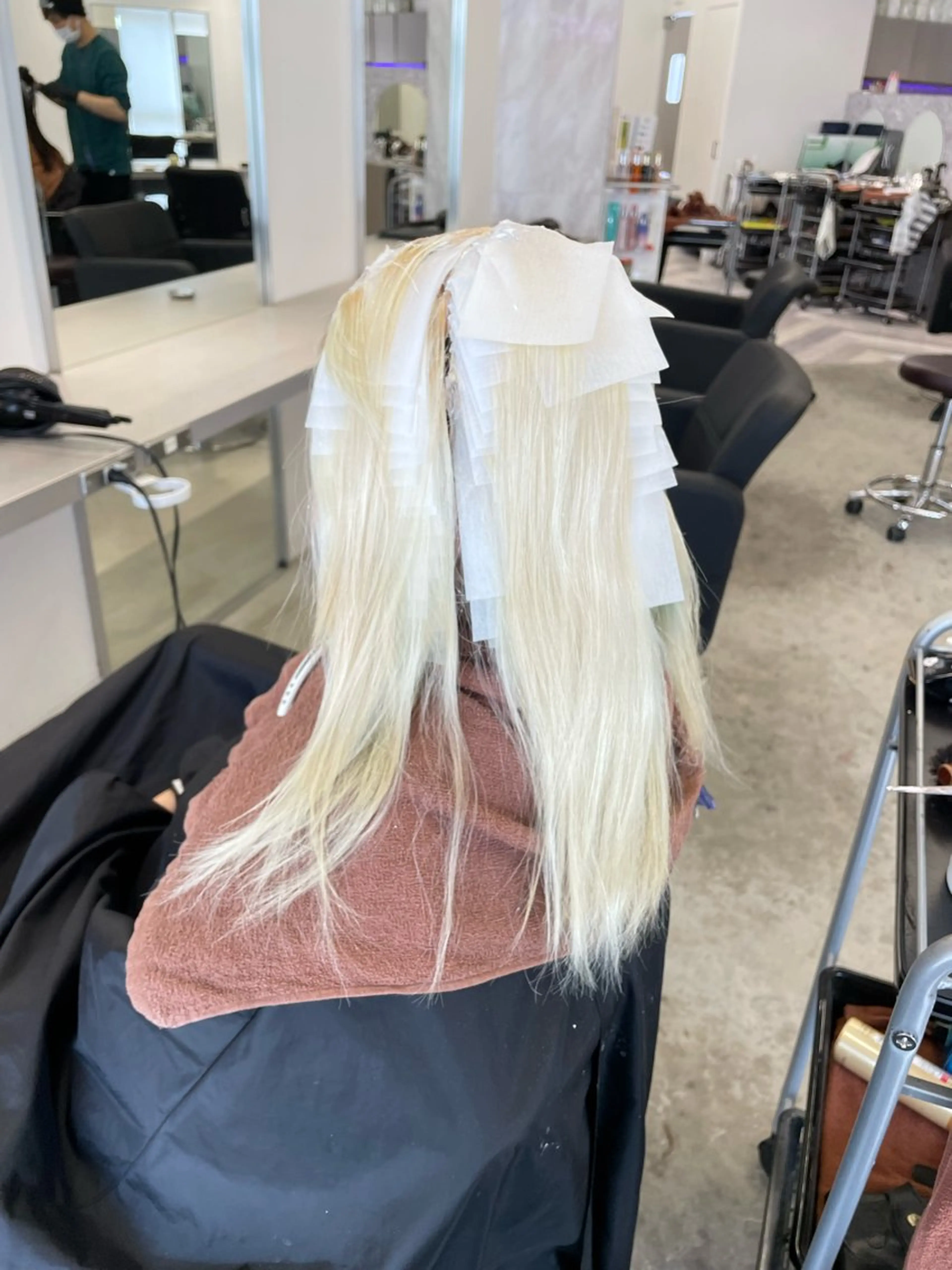 セミロング カット ヘアカラー トリートメント ヘアセット 🎗副店長/井上 竜 ブリーチ指名No.1のヘアスタイル