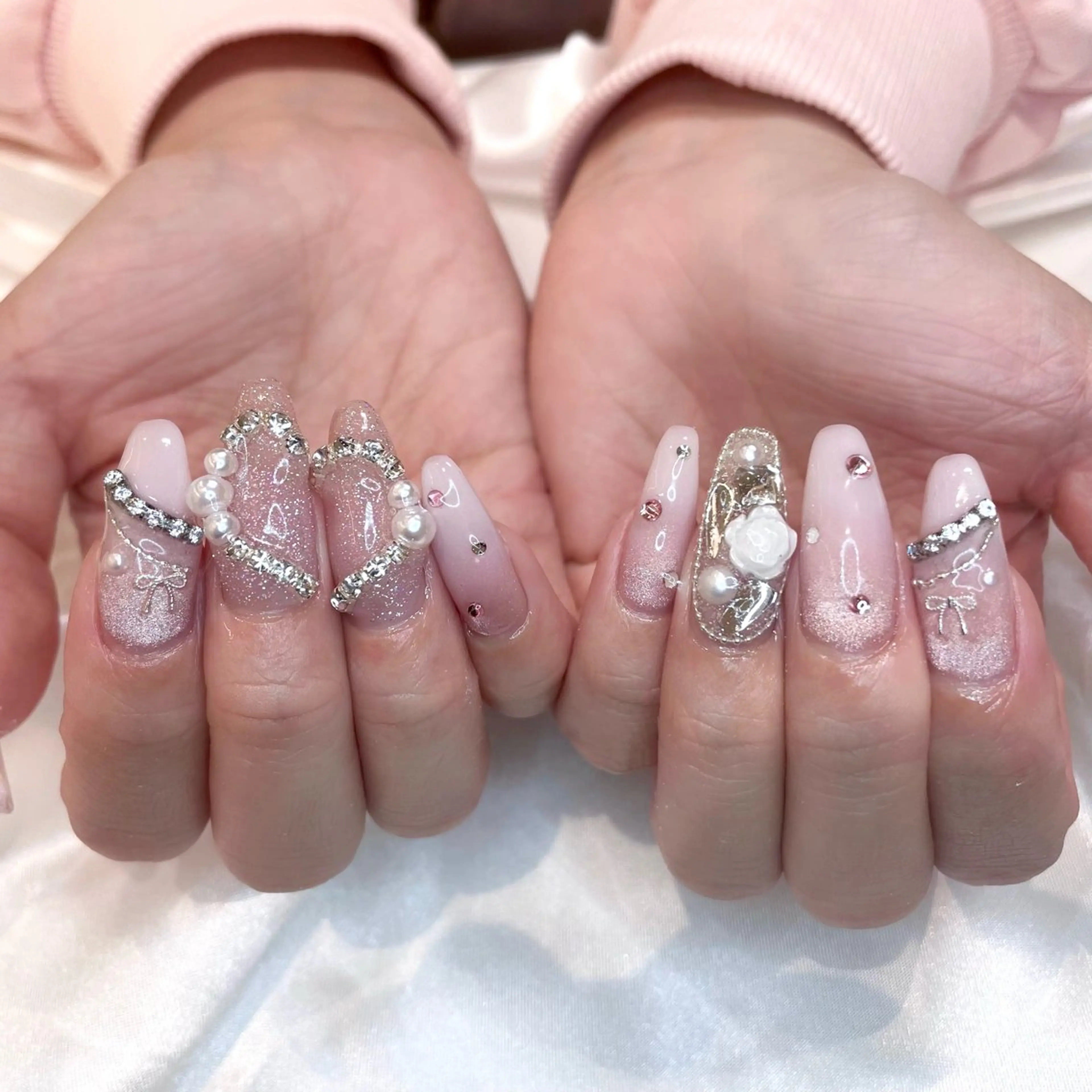 ネイル ピンク Tsuki🌙/渋谷 /パラジェルのネイルデザイン