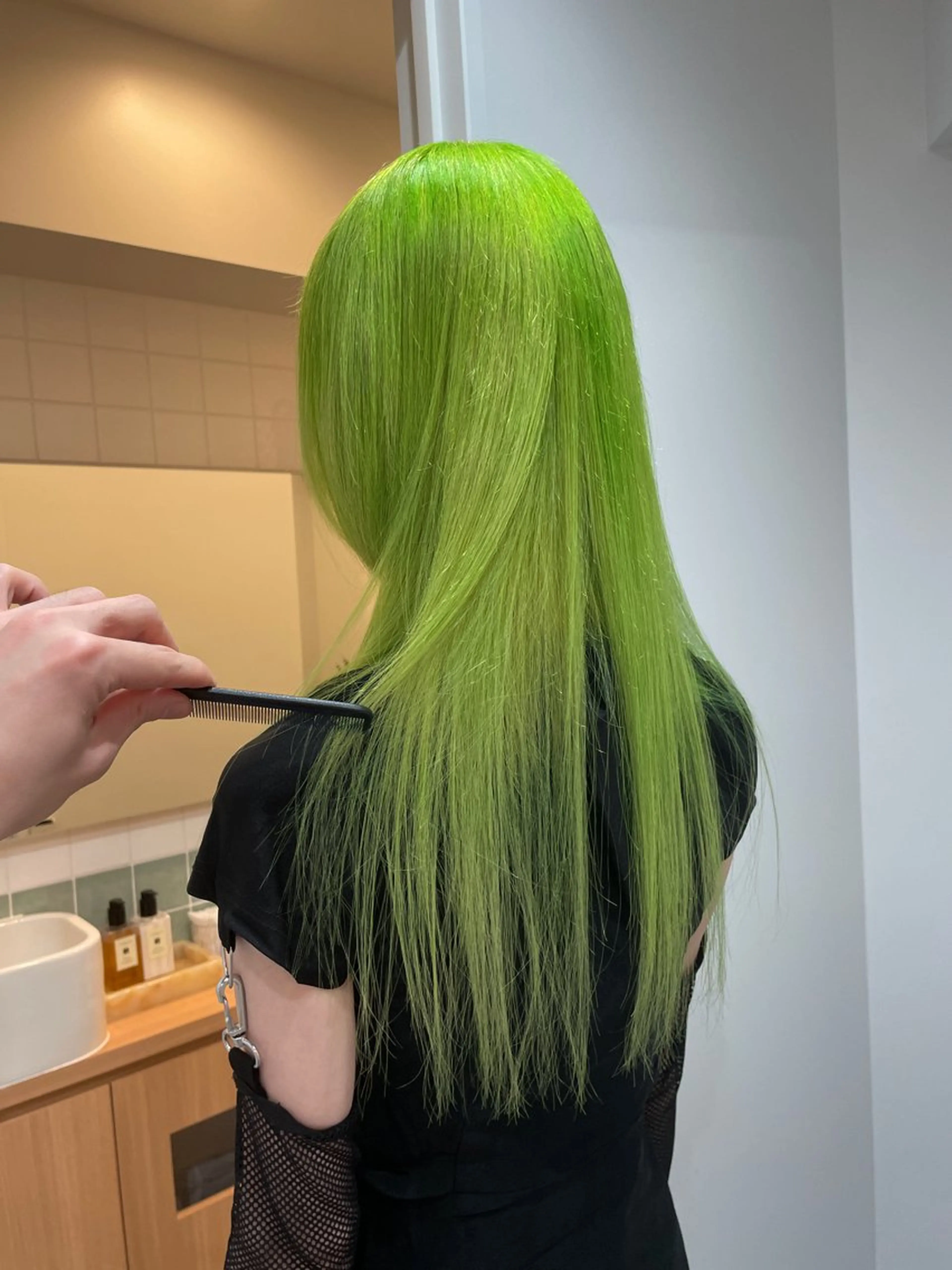 ロング カラー 切りっぱなしボブ レイヤー/縮毛矯正のヘアスタイル