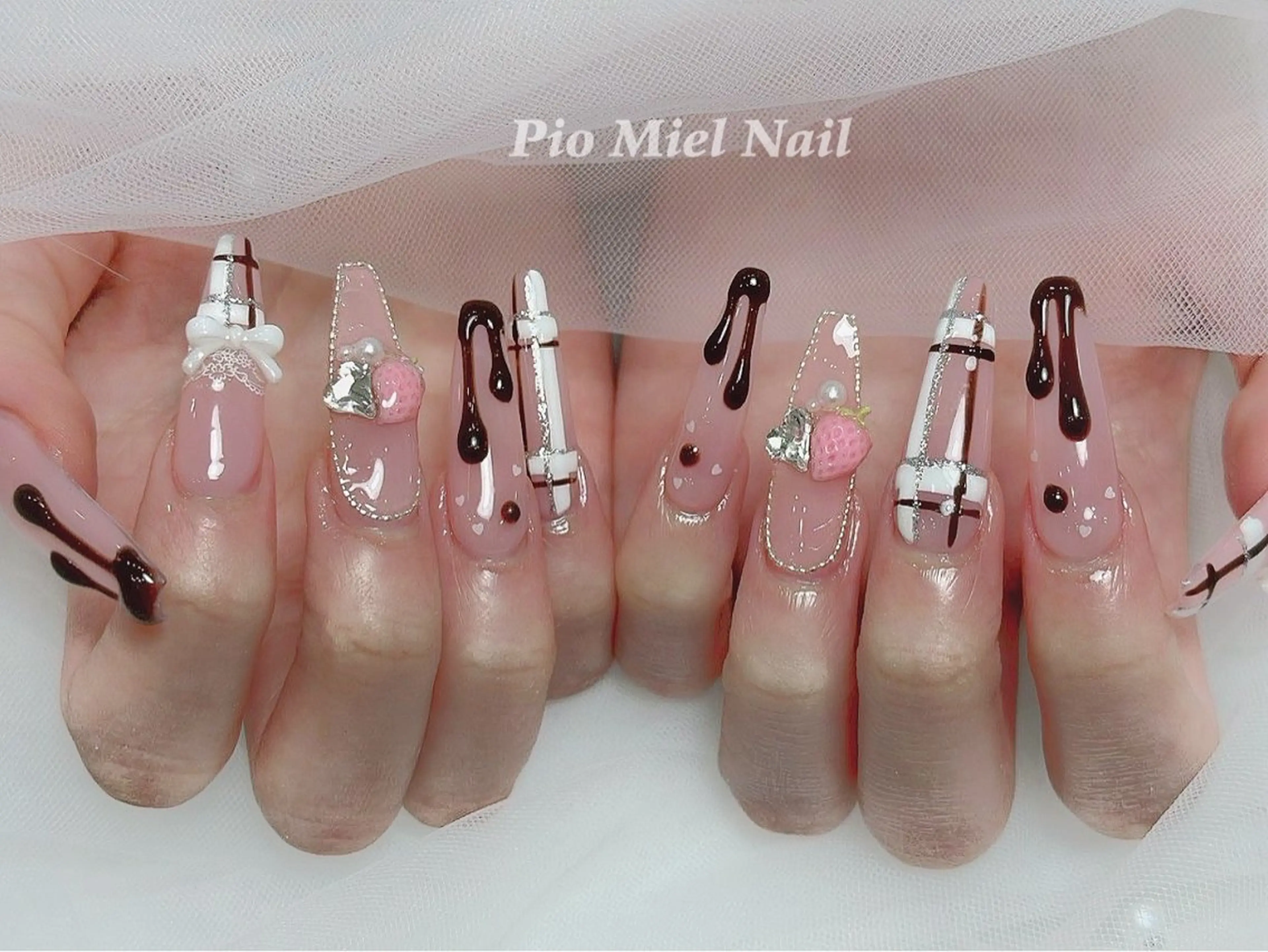 ネイル ハンドネイル HANA 長さだしのネイルデザイン