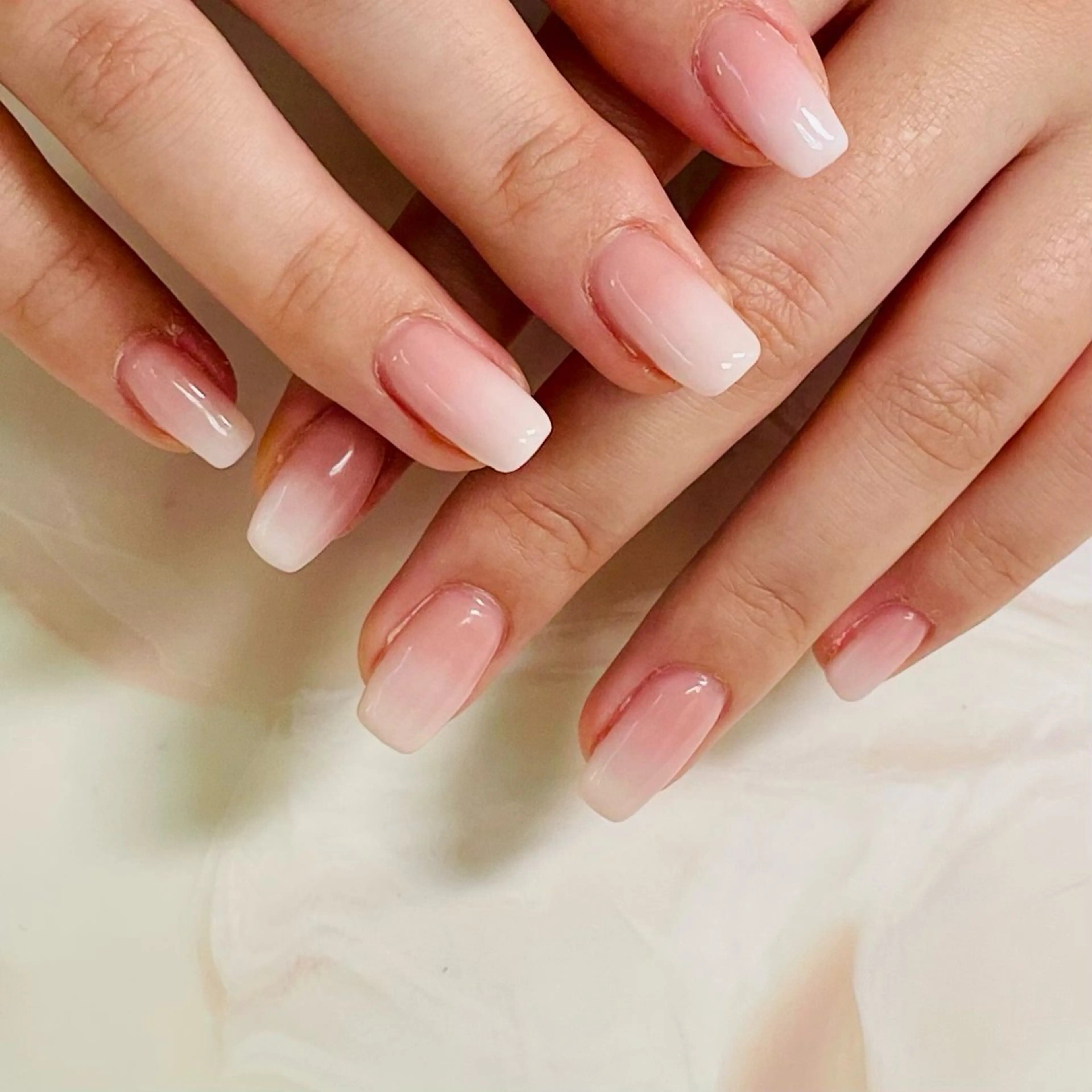 ミディアム ハンドネイル NON-NONプラス所属・Ii / nailingのネイルデザイン