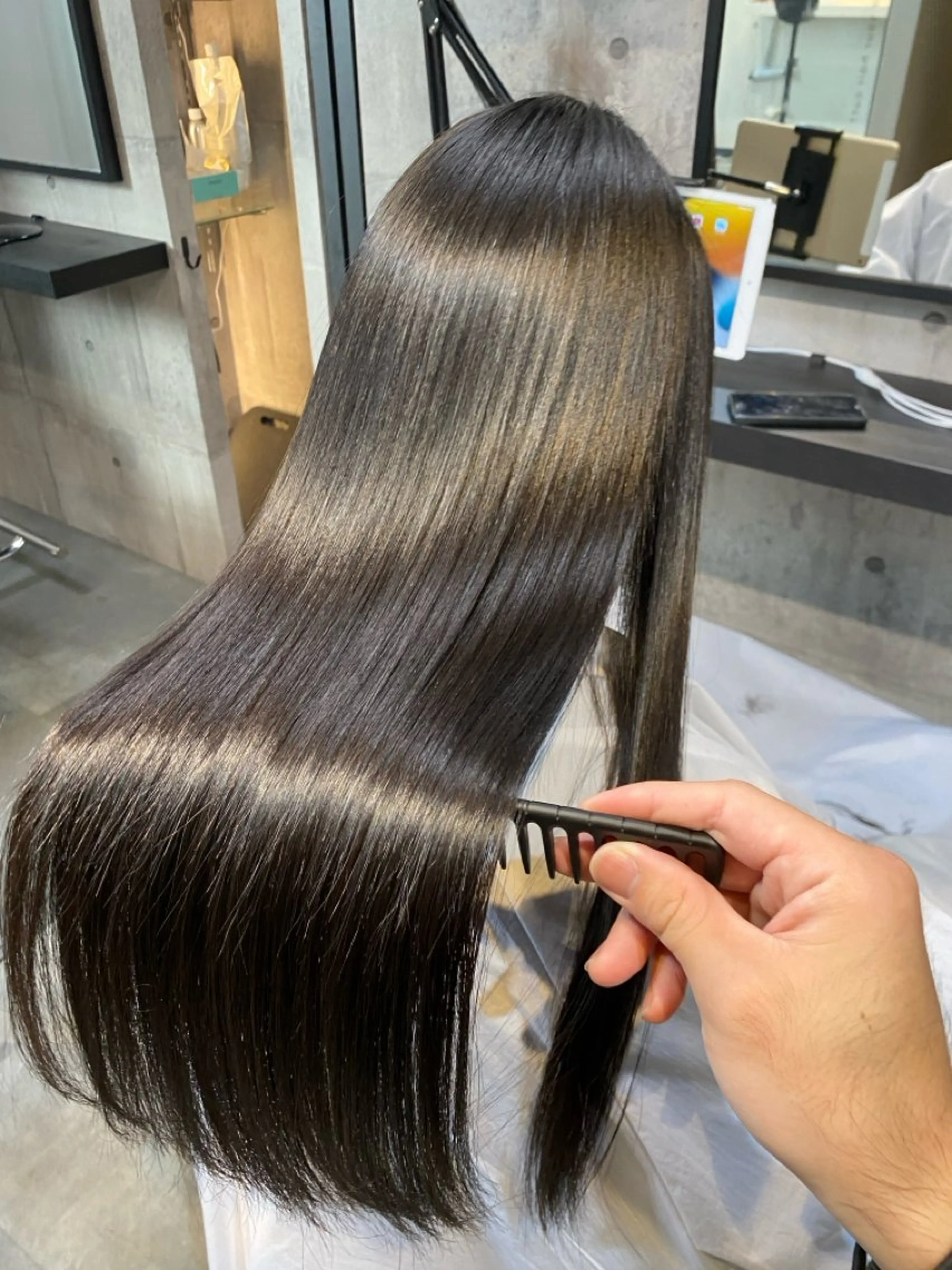ロング 髪質改善 縮毛矯正 🟡【美髪専門店】 ✨褒め髪/艶髪🟡のヘアスタイル