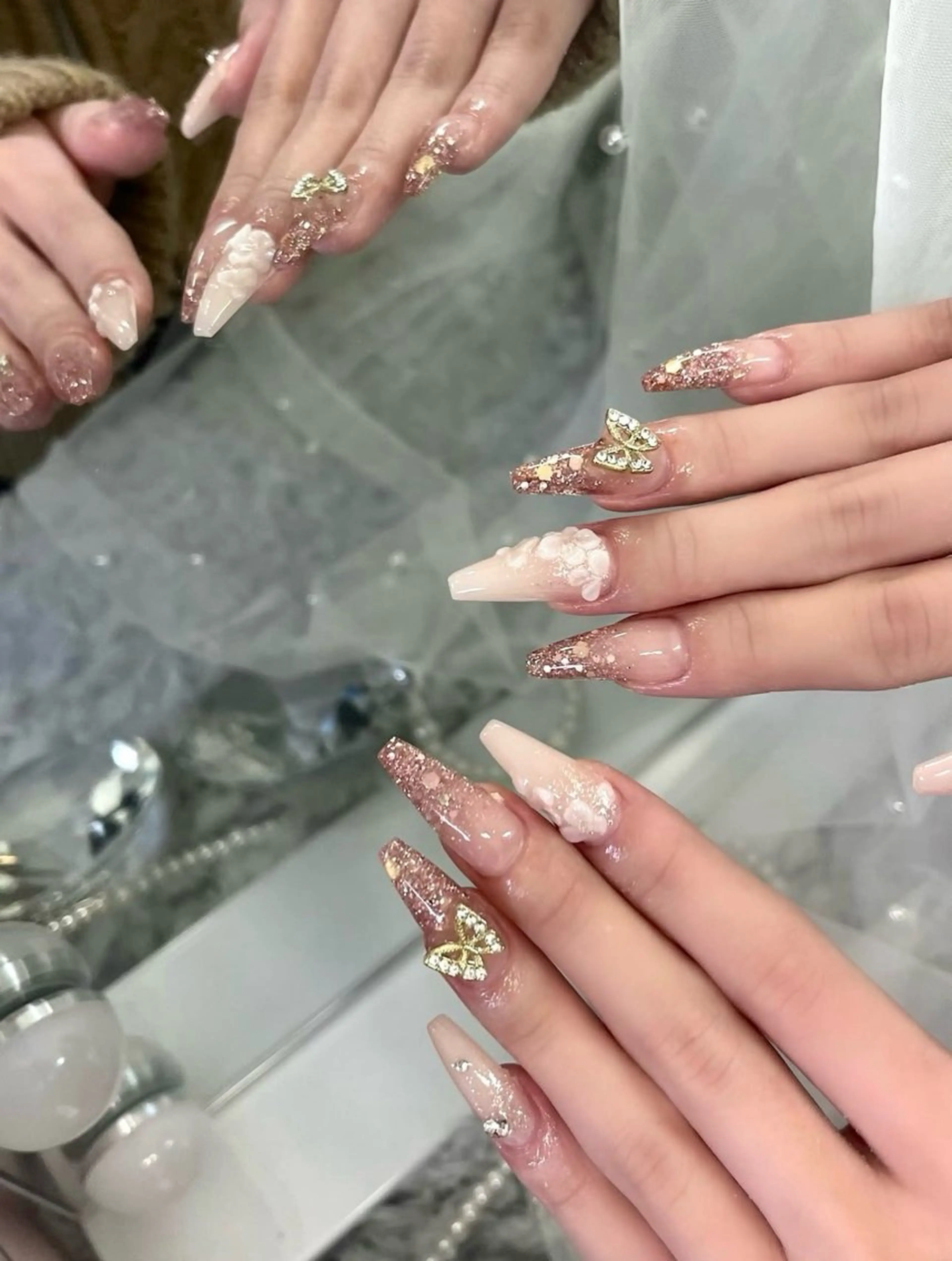 ネイル フットネイル ジェルネイル キラキラネイル 韓国ネイル マグネットネイル ハンドネイル TIDY .のネイルデザイン