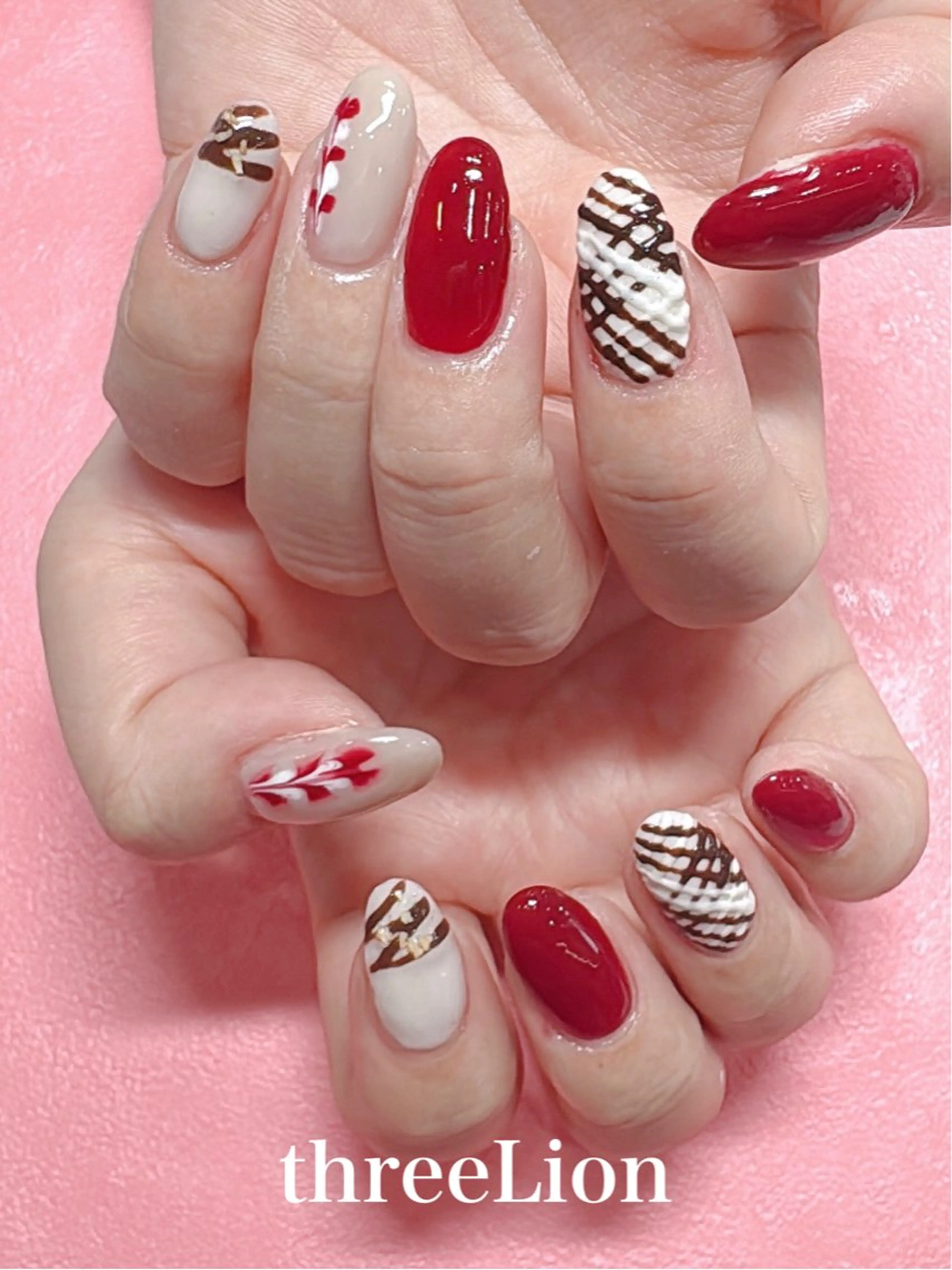 ネイル オフィスネイル バレンタイン threeLion ネイル&アイラッシュのネイルデザイン