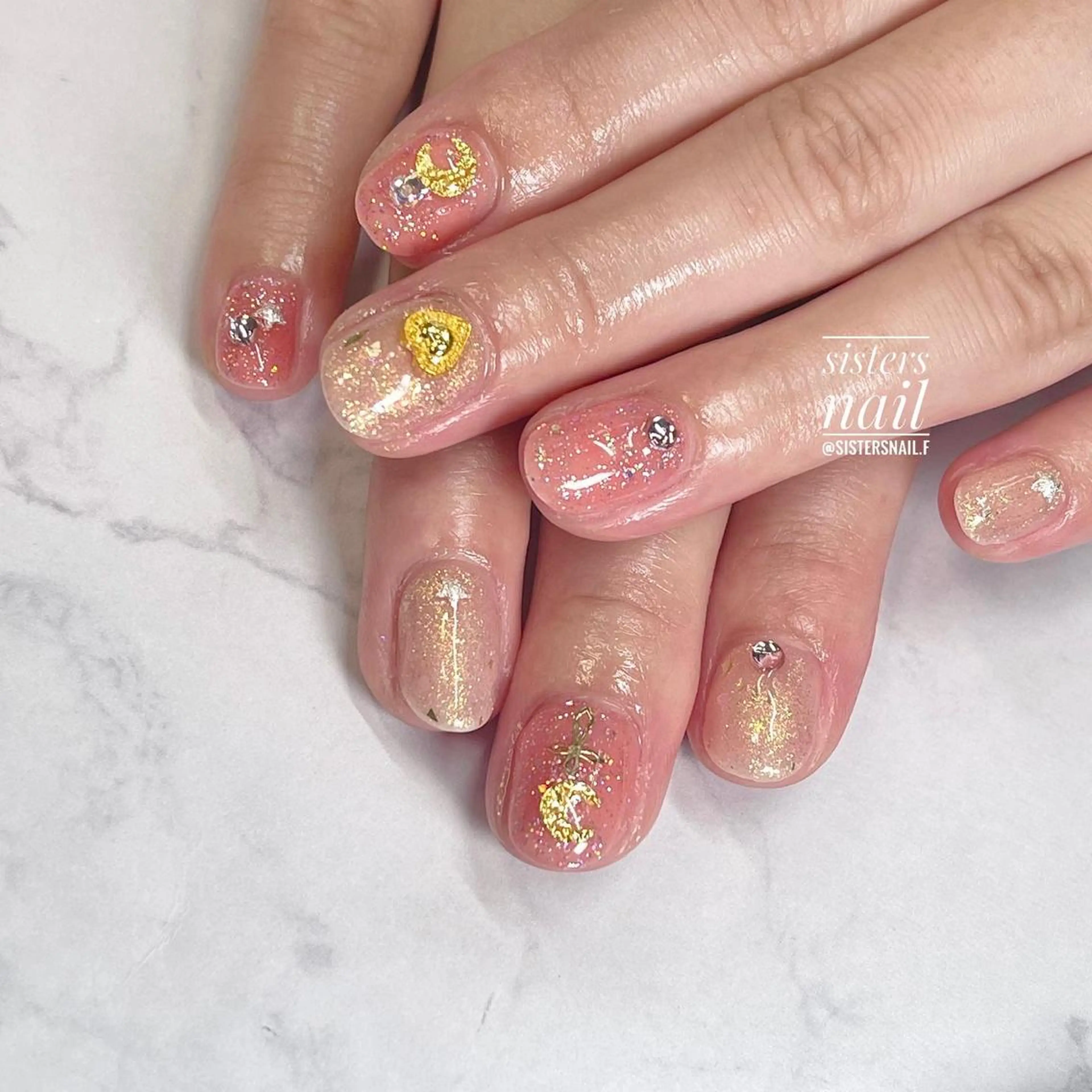 ネイル アートネイル キラキラネイル ラメ(グリッター) オフィスネイル シンプルネイル sisters nail.fのネイルデザイン