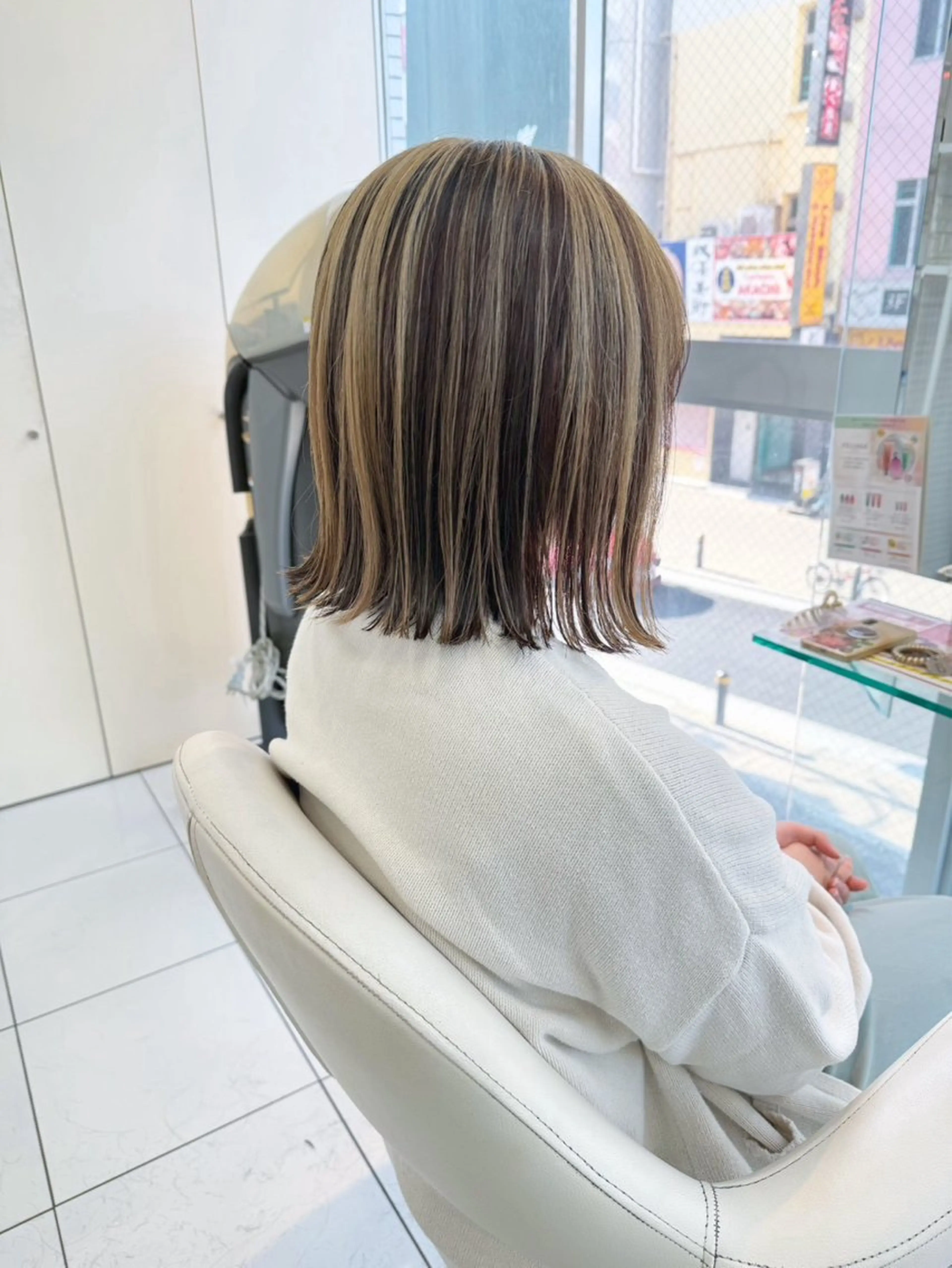 ミディアム ブリーチ透明感カラー /レイヤー👗しずかのヘアスタイル