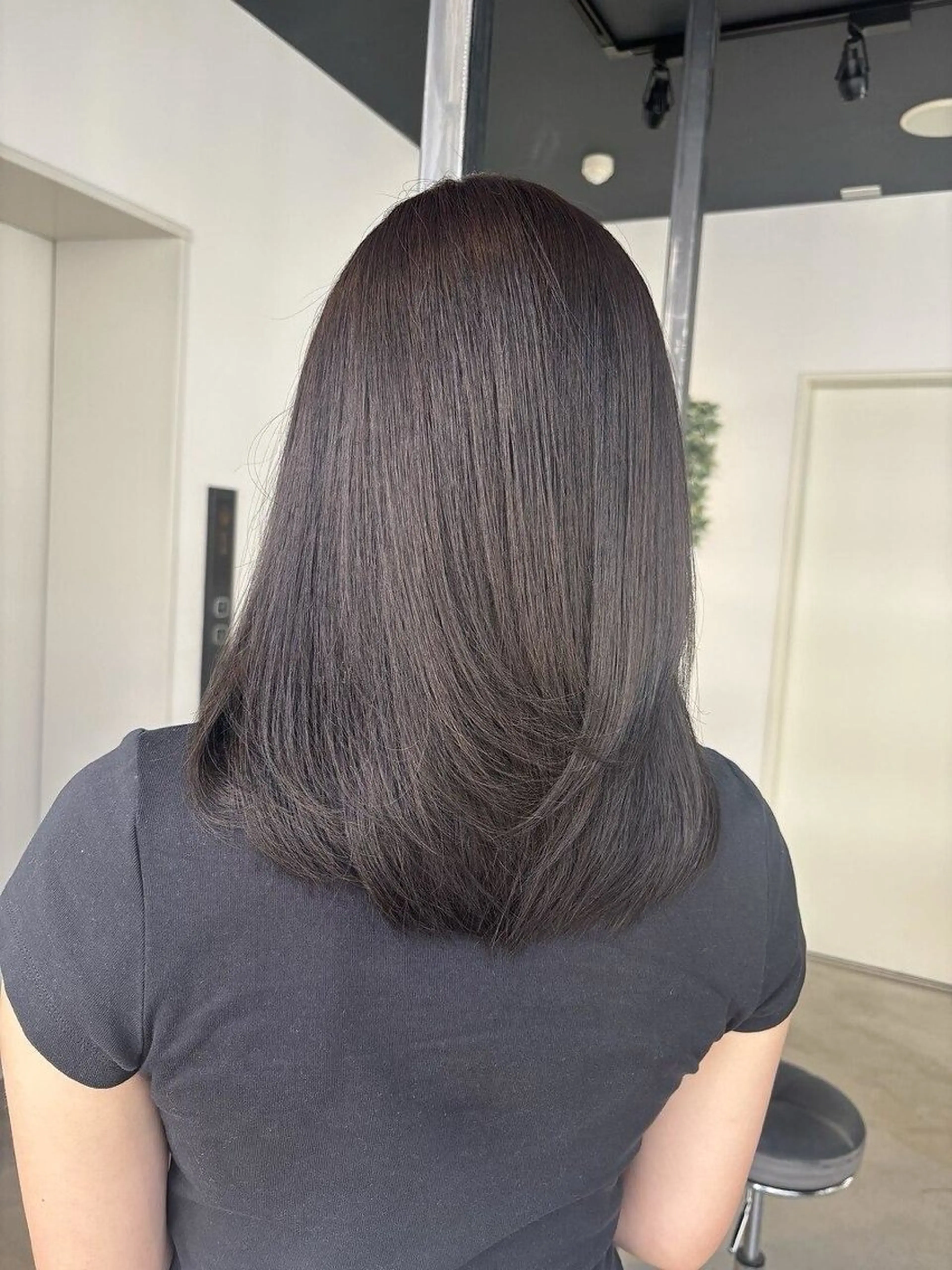 セミロング カラー ダブルカラー ハイトーンカラー ボブ 顔周りカット 髪質改善 カット ヘアカラー RISE SWELL 江坂momoneのヘアスタイル