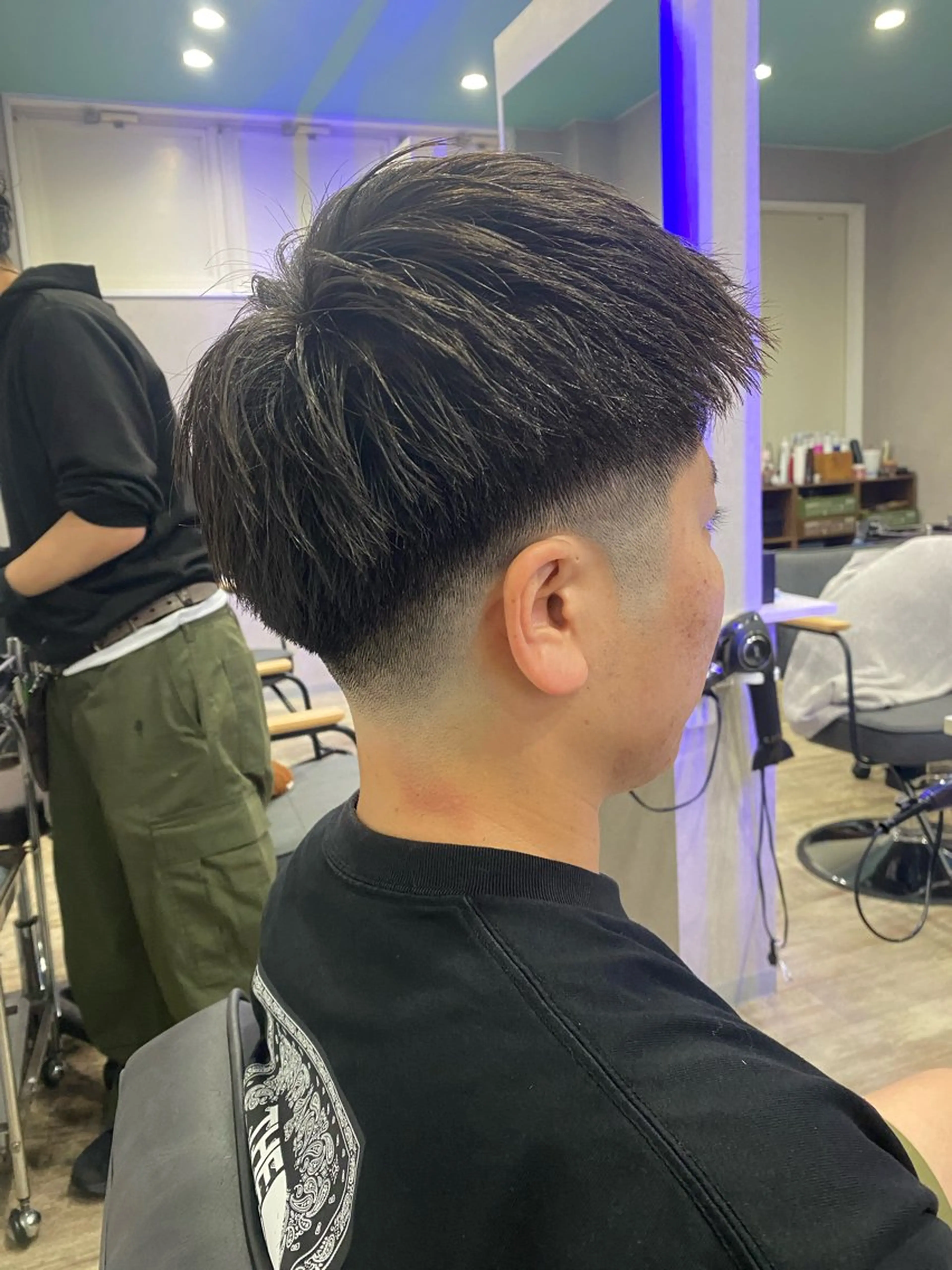 ショート メンズ フェードカット momo カットモデルのヘアスタイル
